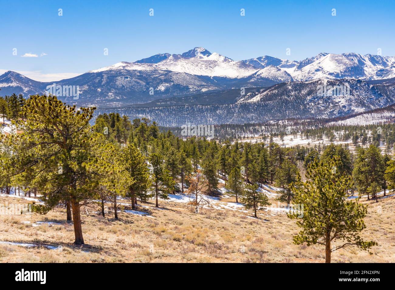 Montagne innevate nel Rocky Mountain National Park, Colorado Foto Stock