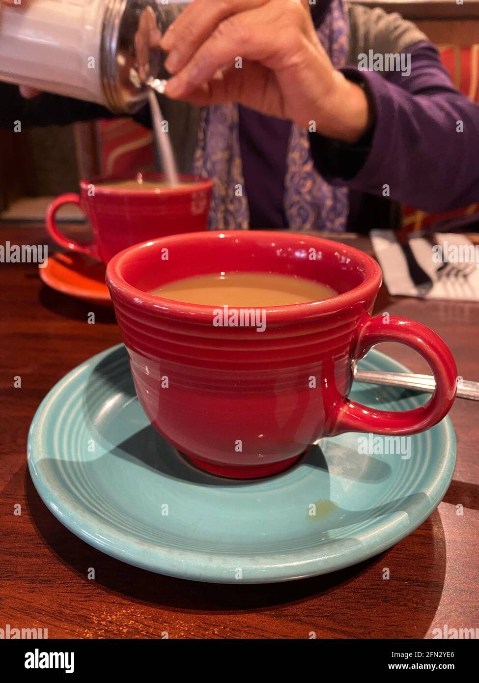 Caffè al Purity Diner sulla 7th Avenue nel quartiere Park Slope, Brooklyn, New York. Foto Stock