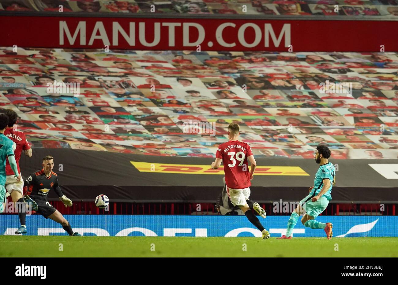 Mohamed Salah di Liverpool segna il quarto gol della partita durante la partita della Premier League a Old Trafford, Manchester. Data immagine: Giovedì 13 maggio 2021. Foto Stock