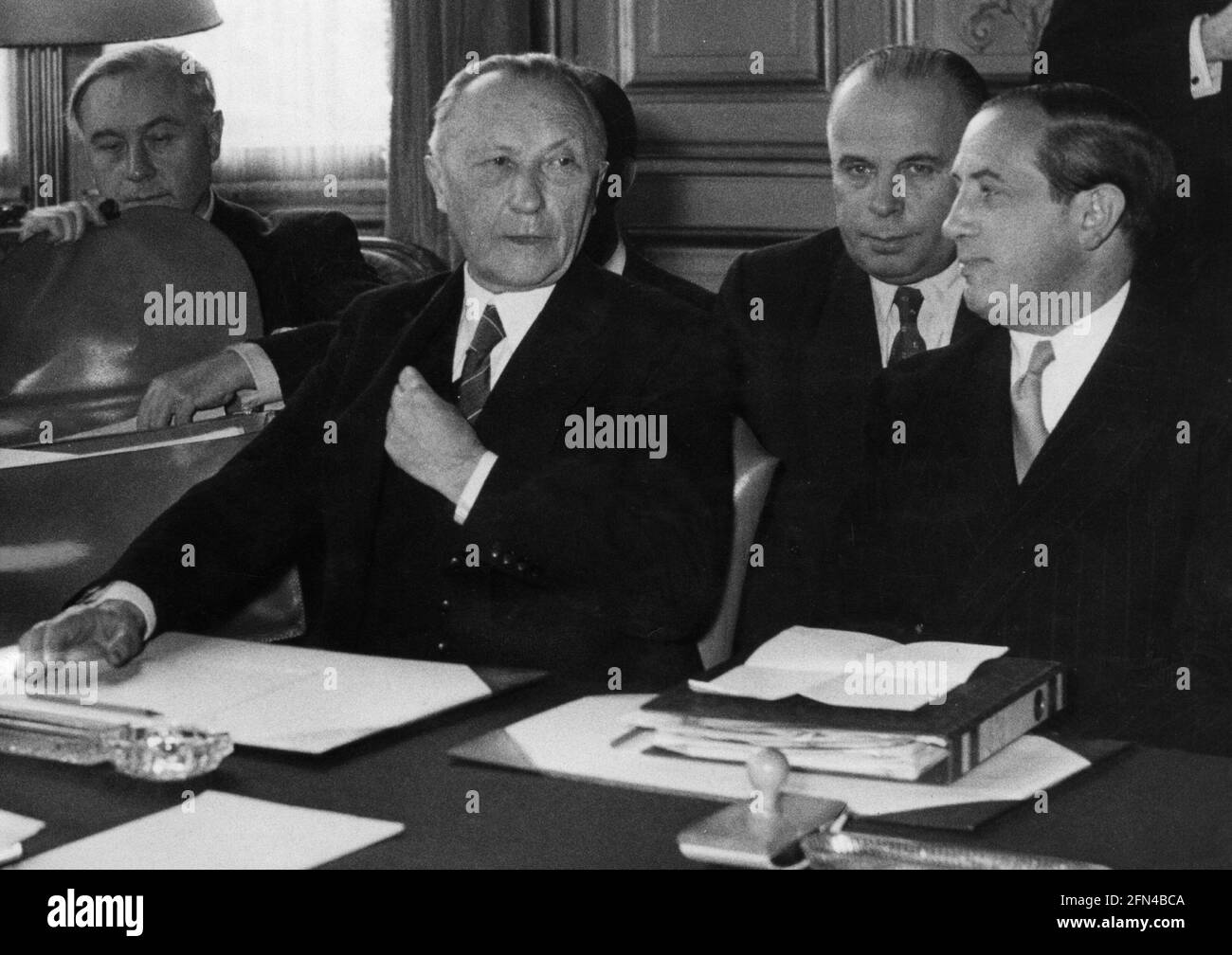 Politica, conferenze, conferenza di Parigi su 'piano chuman', DIRITTI-AGGIUNTIVI-AUTORIZZAZIONE-INFORMAZIONI-NON-DISPONIBILI Foto Stock