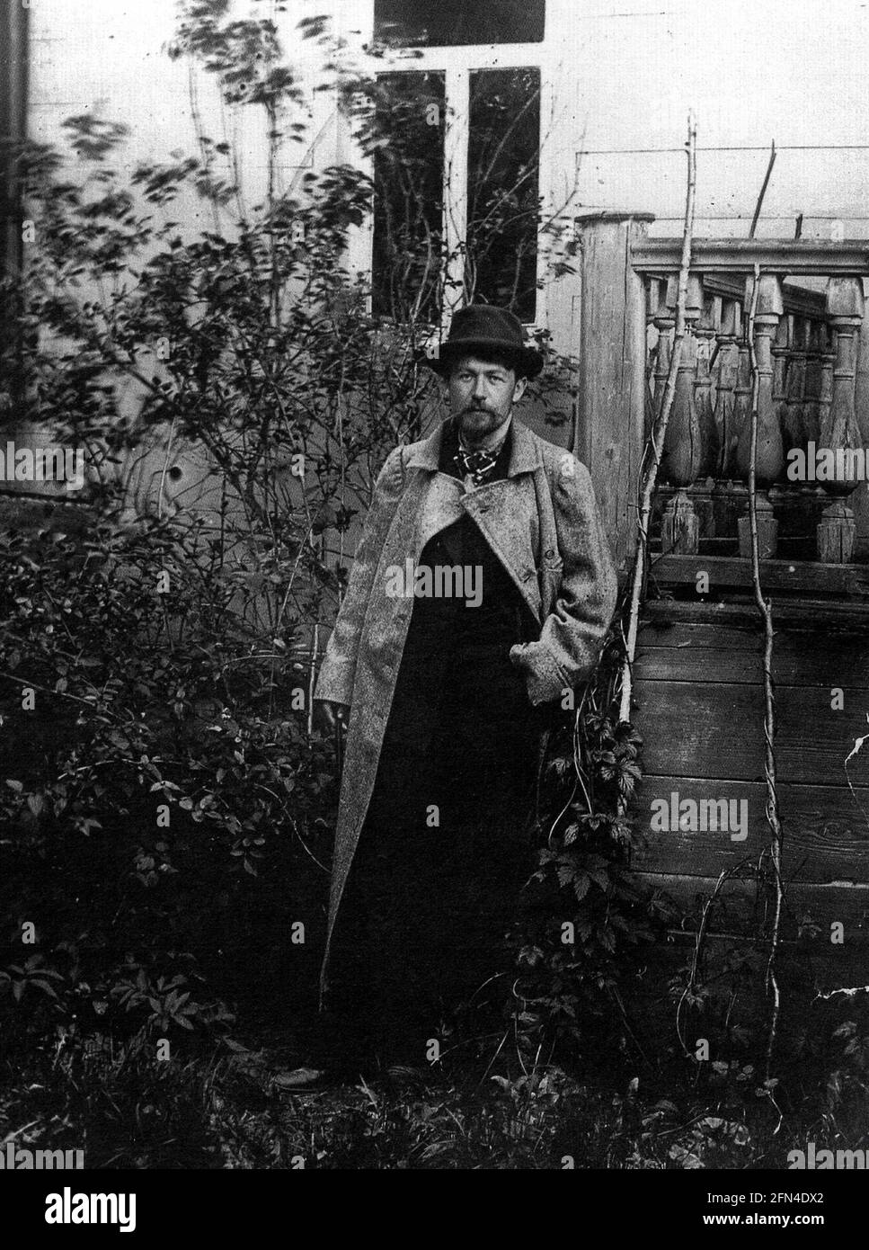 Chekhov, Anton, 29.1.1860 - 15.7.1905, autore / scrittore russo, a lunghezza intera, DIRITTI-AGGIUNTIVI-CLEARANCE-INFO-NON-DISPONIBILE Foto Stock