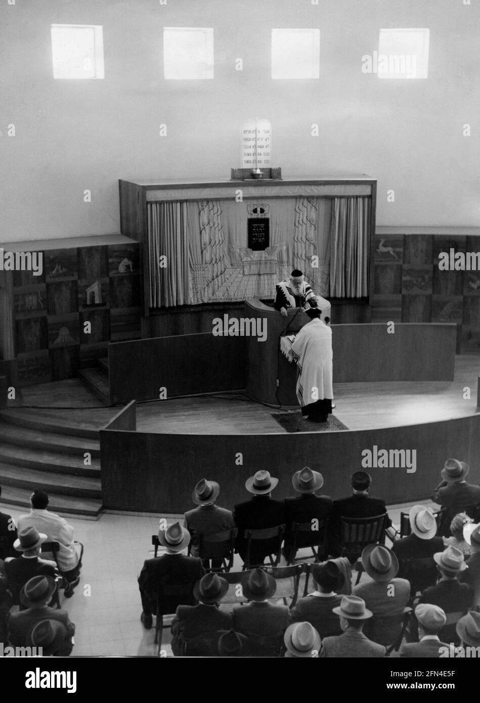 Religione, giudaismo, servizio alla chiesa, sinagoga Yeshurun, Gerusalemme, 1960, INFORMAZIONI-AGGIUNTIVE-DI-AUTORIZZAZIONE-DIRITTI-NON-DISPONIBILI Foto Stock