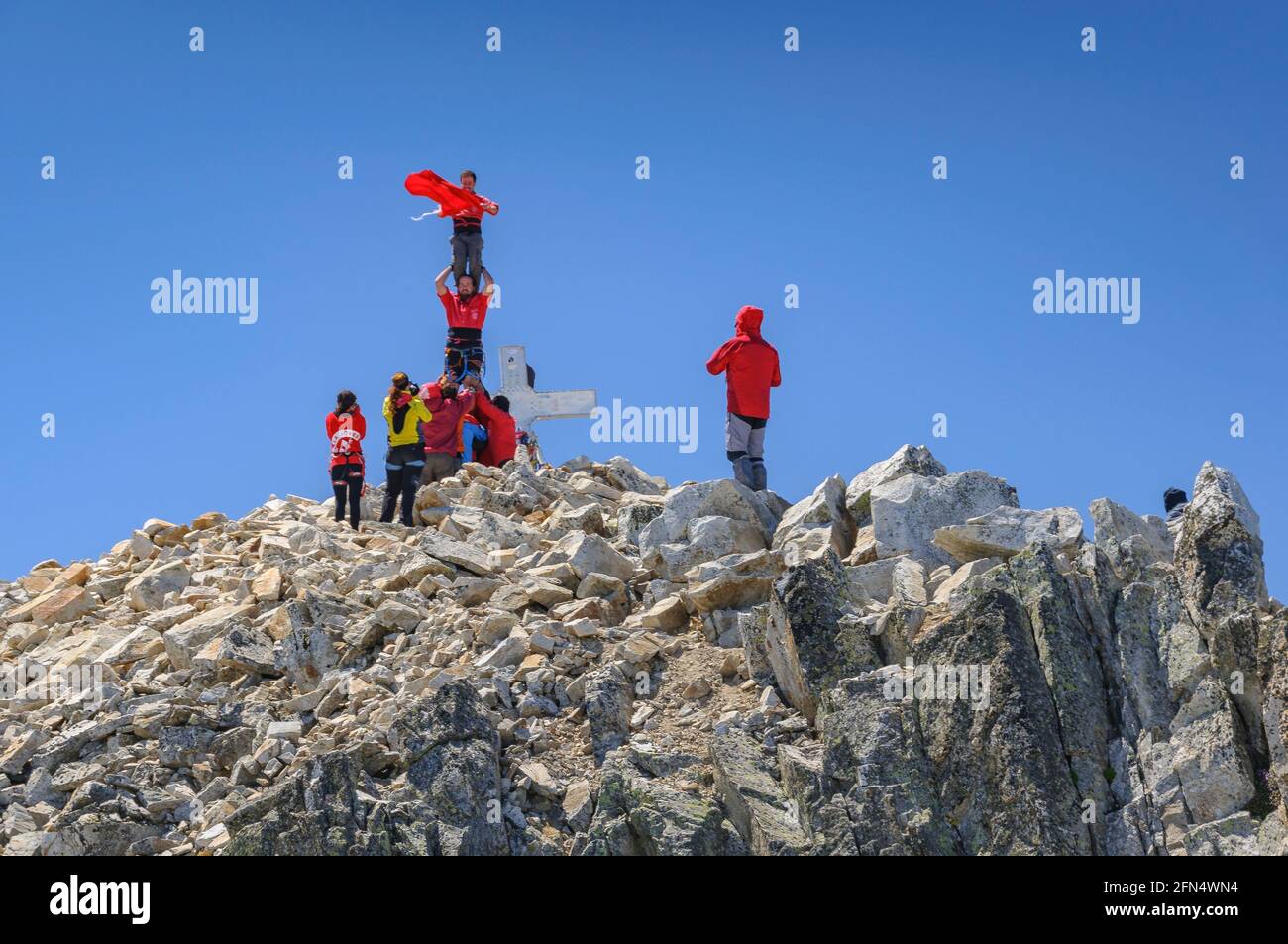 Aneto e Paso de Mahoma in estate (Parco Naturale Posets-Maladetas, Benasque, Spagna, Pirenei) ESP: Cima del Aneto y Paso de Mahoma en verano Foto Stock