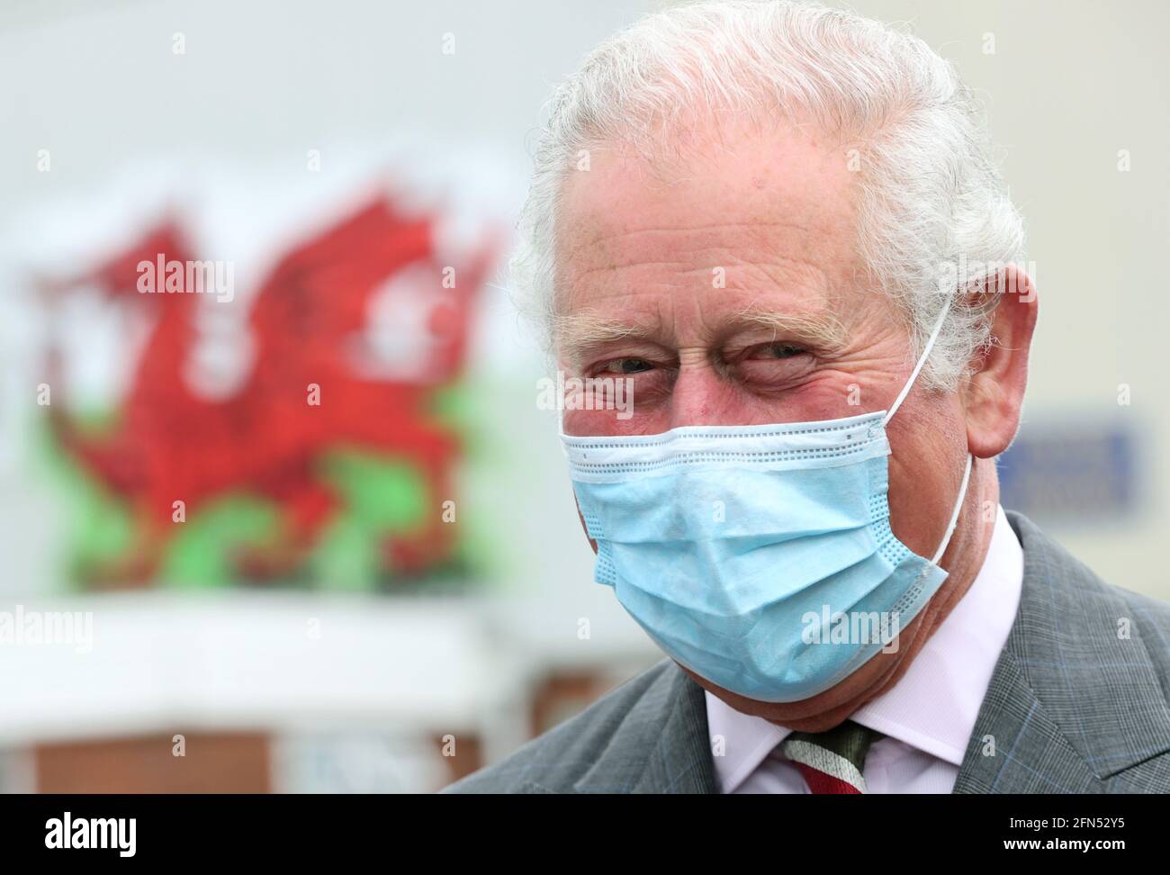 Il Principe del Galles durante una visita a BCB International, fornitore di attrezzature di protezione, mediche e di difesa, a Cardiff. Data immagine: Venerdì 14 maggio 2021. Foto Stock