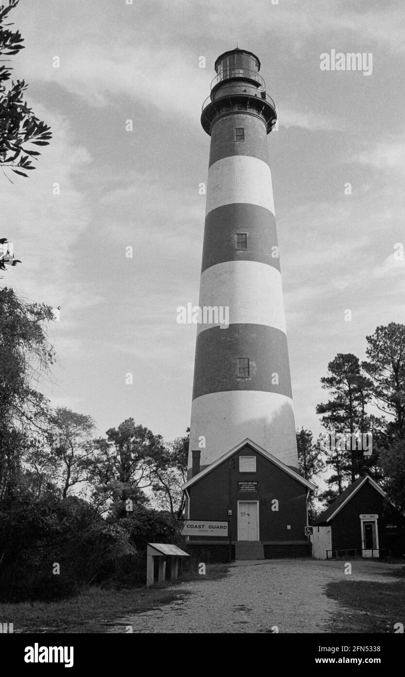 Assateague Lighthouse, Chincoteague, Virginia, novembre 1992. Parte di una serie di 35 fari della costa orientale americana fotografati tra novembre 1992 e settembre 1993. Foto Stock