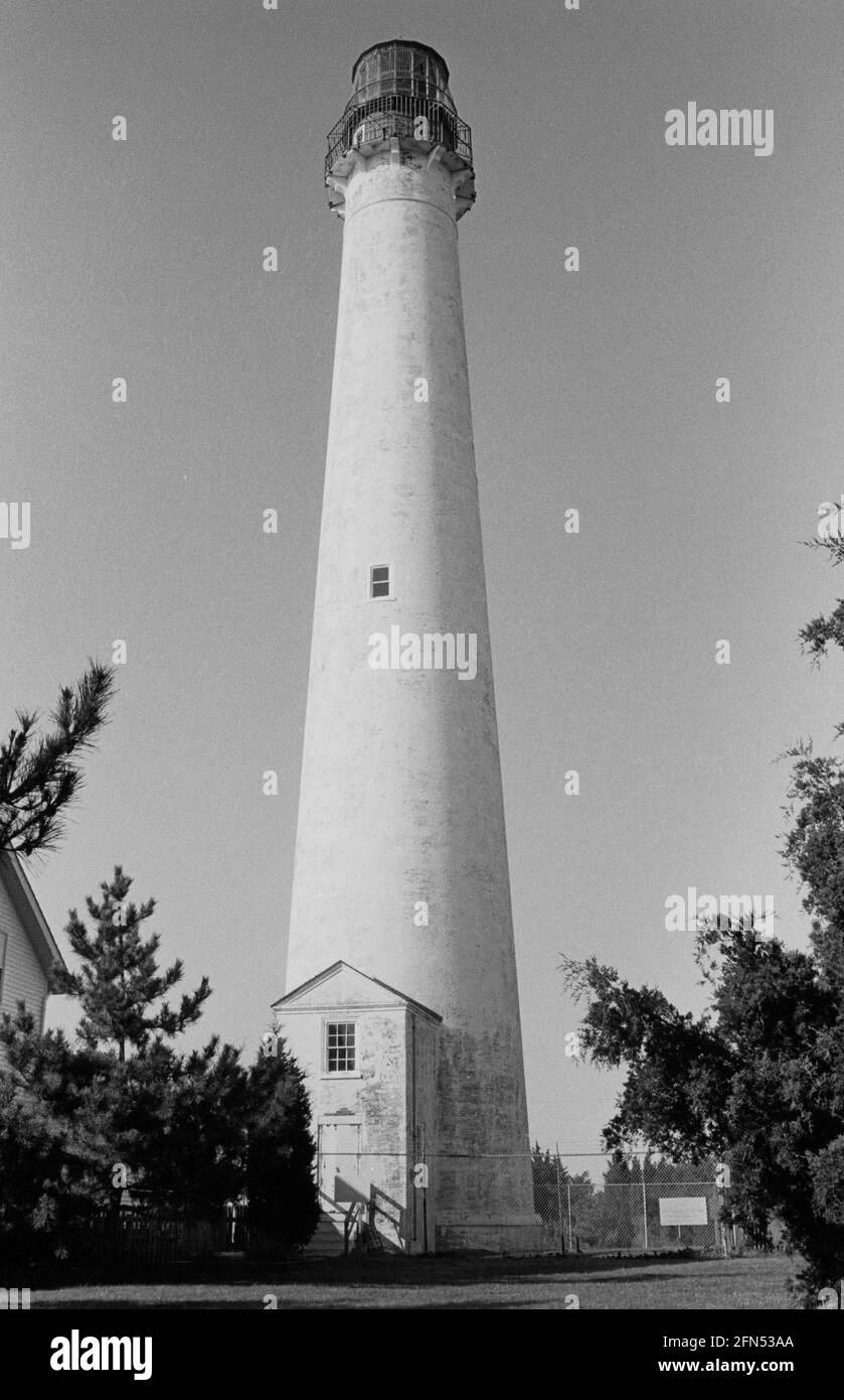 Cape May Lighthouse, Cape May, NJ, Nov 1992. Parte di una serie di 35 fari della costa orientale americana fotografati tra novembre 1992 e settembre 1993. Foto Stock