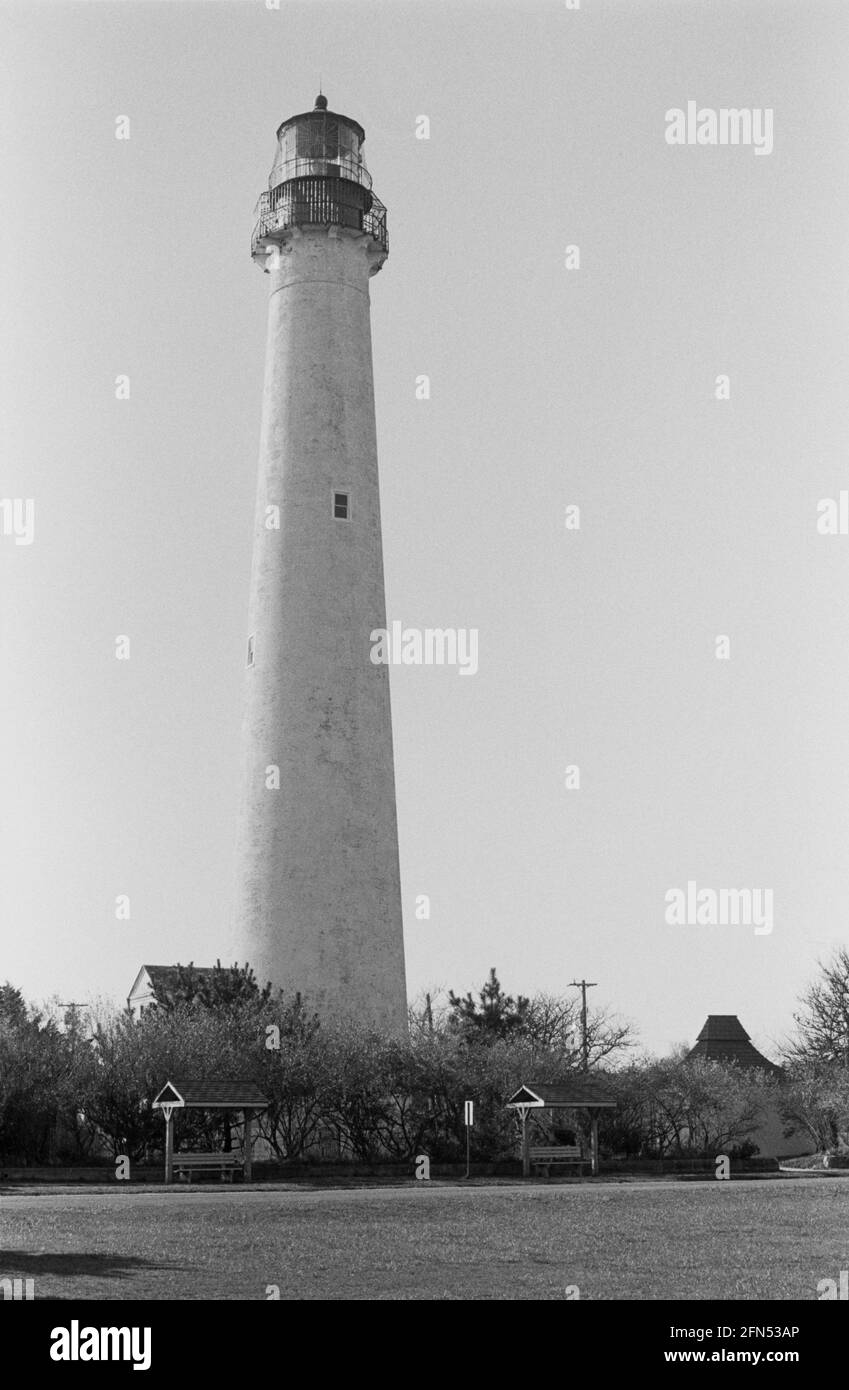 Cape May Lighthouse, Cape May, NJ, Nov 1992. Parte di una serie di 35 fari della costa orientale americana fotografati tra novembre 1992 e settembre 1993. Foto Stock
