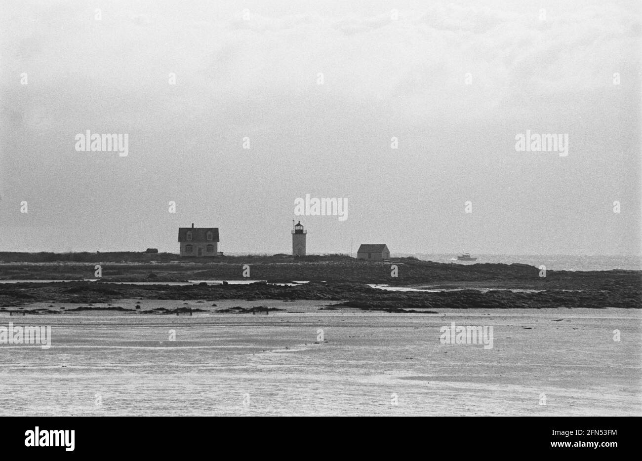Faro di Goat Island, Kennebunkport, ME, Nov 1992. Parte di una serie di 35 fari della costa orientale americana fotografati tra novembre 1992 e settembre 1993. Foto Stock