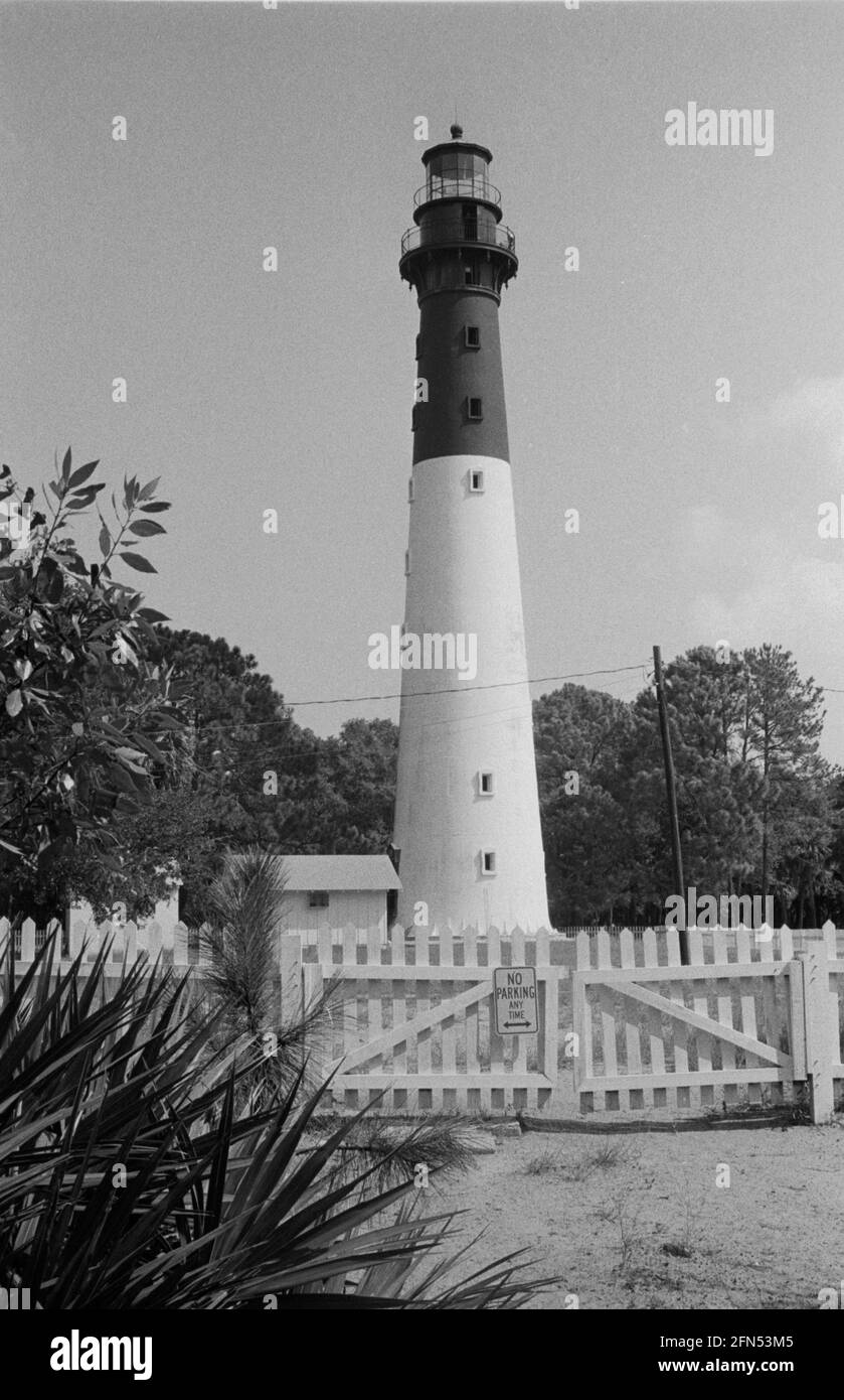 Faro di Hunting Island, Saint Helena Island, SC, settembre 1993. Parte di una serie di 35 fari della costa orientale americana fotografati tra novembre 1992 e settembre 1993. Foto Stock
