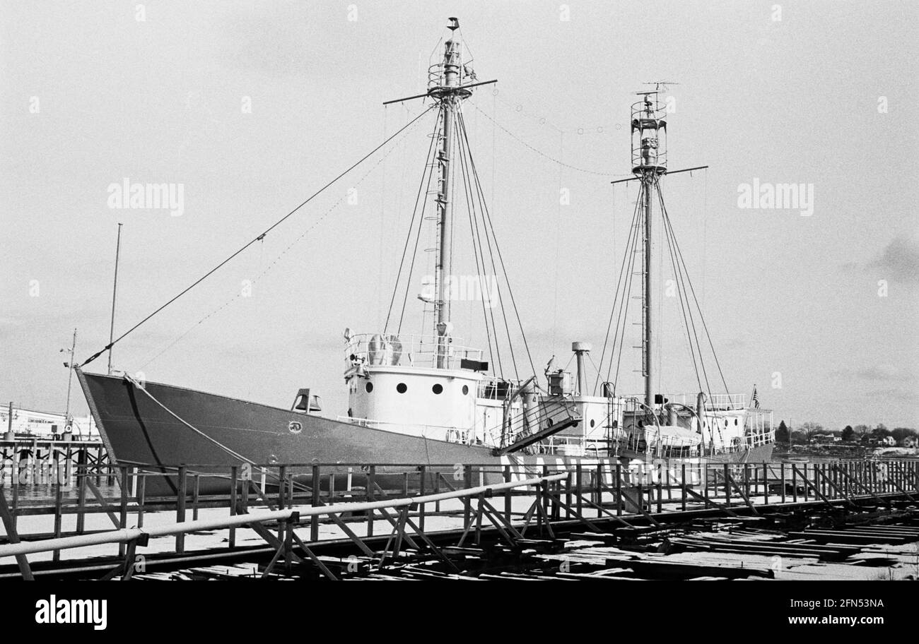 Nantucket Lightship, a nord di Cape Elizabeth, ME, novembre 1992. Parte di una serie di 35 fari della costa orientale americana fotografati tra novembre 1992 e settembre 1993. Foto Stock