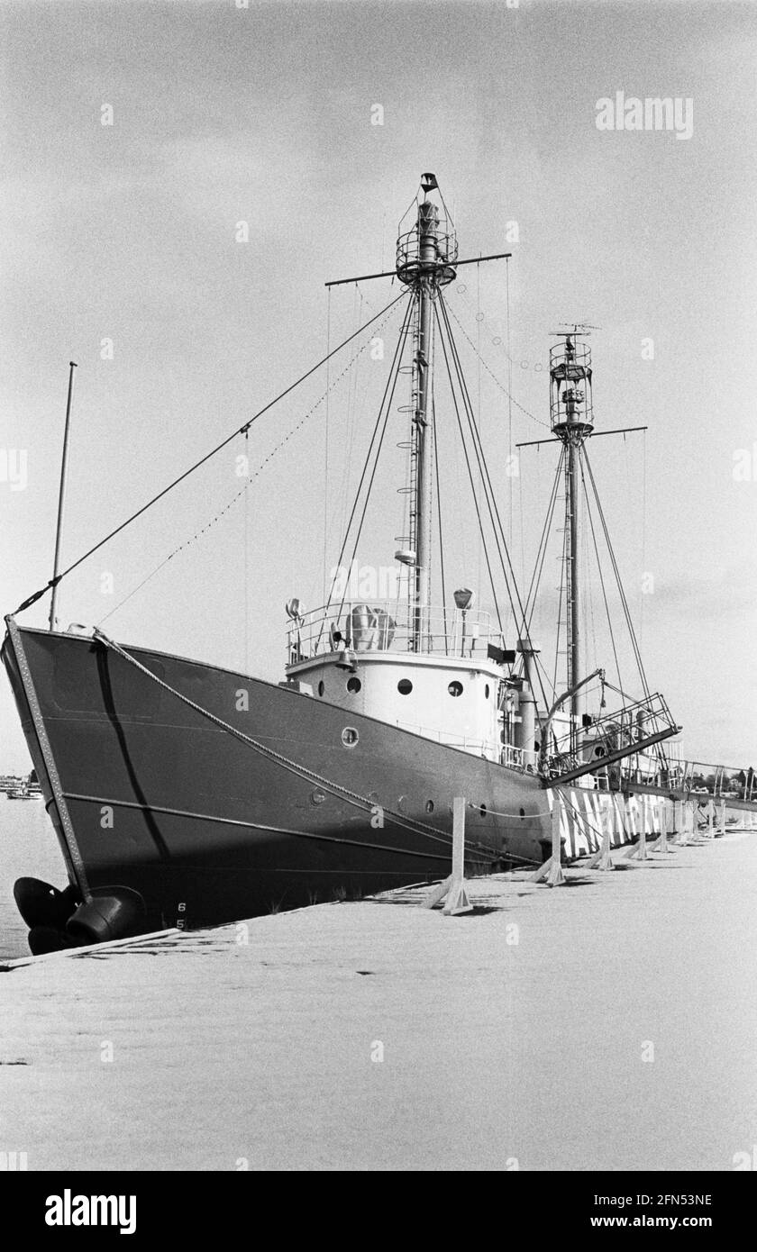 Nantucket Lightship, a nord di Cape Elizabeth, ME, novembre 1992. Parte di una serie di 35 fari della costa orientale americana fotografati tra novembre 1992 e settembre 1993. Foto Stock