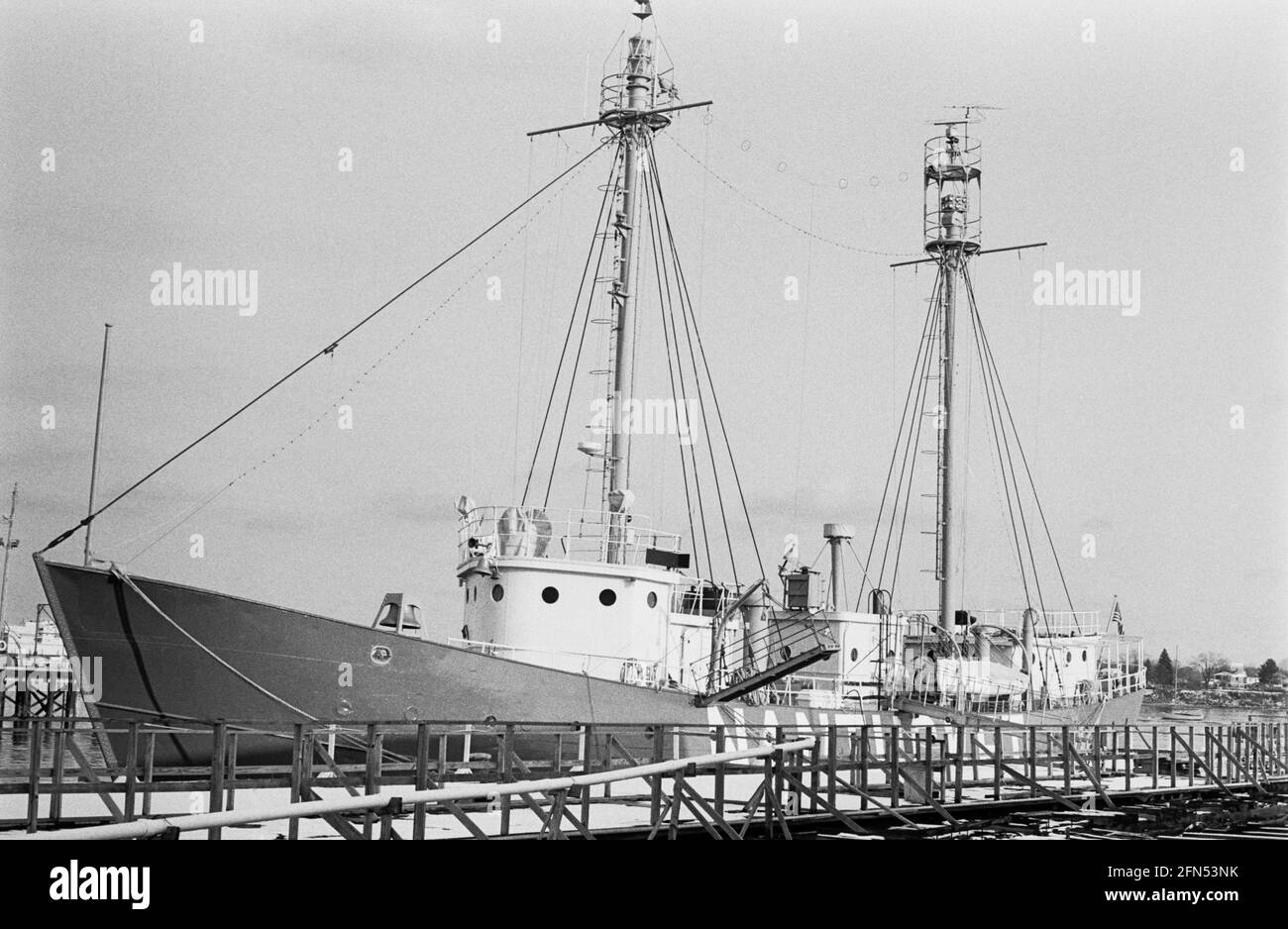 Nantucket Lightship, a nord di Cape Elizabeth, ME, novembre 1992. Parte di una serie di 35 fari della costa orientale americana fotografati tra novembre 1992 e settembre 1993. Foto Stock