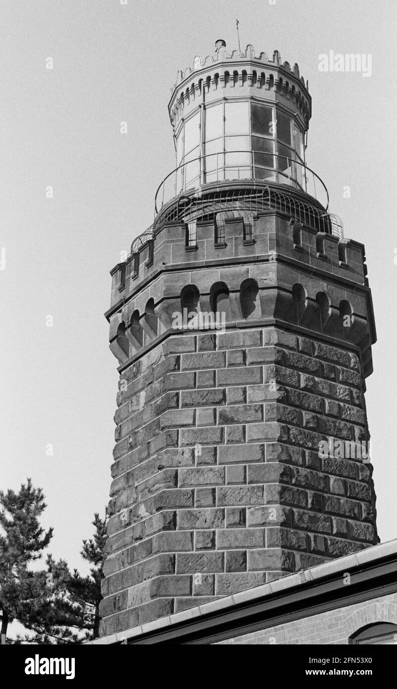 Navesink Twin Lights, Highlands, NJ, novembre 1992. Parte di una serie di 35 fari della costa orientale americana fotografati tra novembre 1992 e settembre 1993. Foto Stock