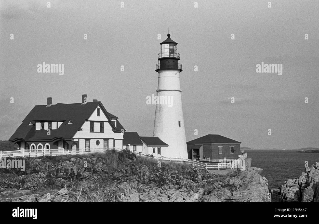 Portland Head Light, Cape Elizabeth, ME, novembre 1992. Parte di una serie di 35 fari della costa orientale americana fotografati tra novembre 1992 e settembre 1993. Foto Stock
