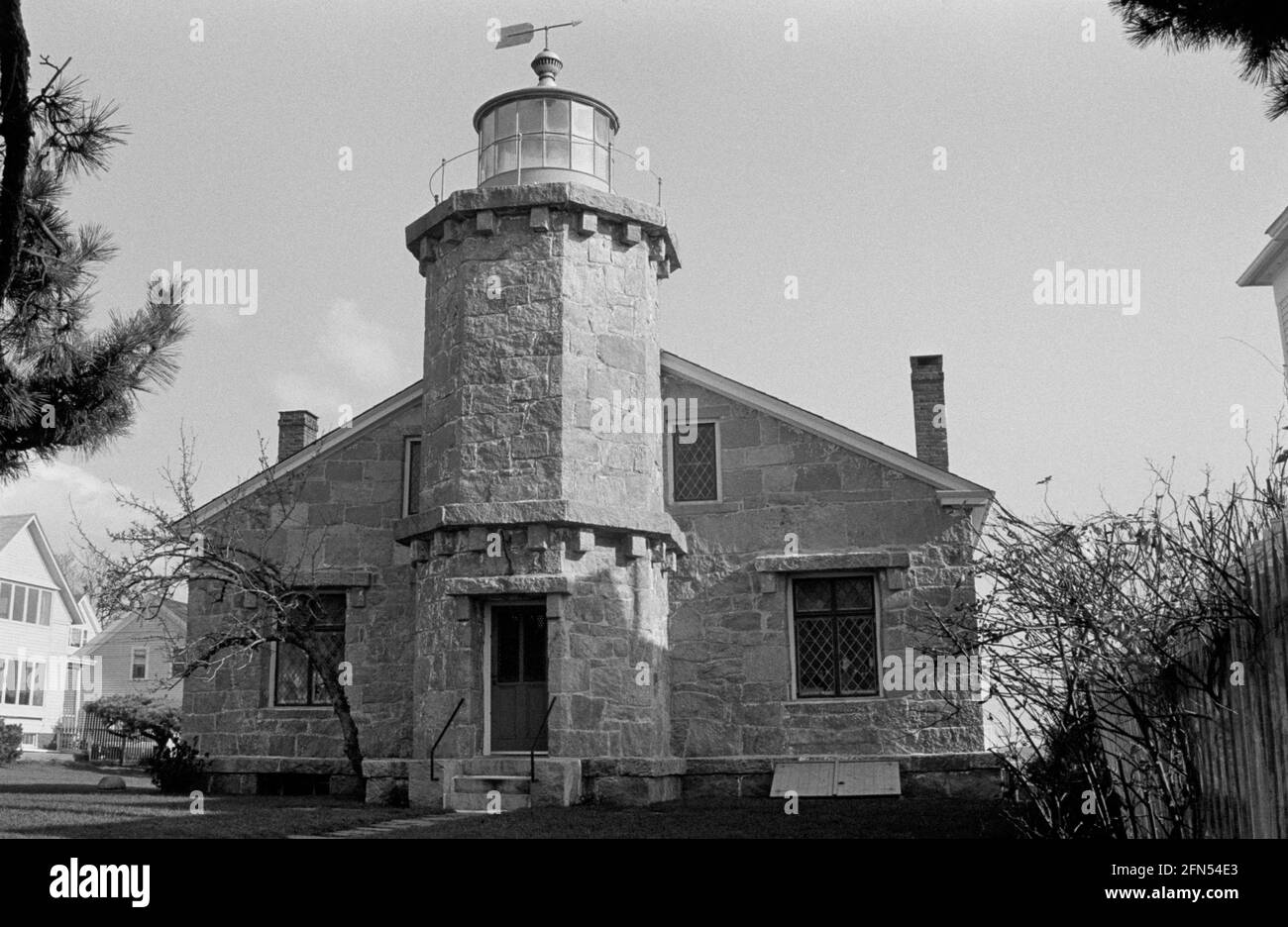 Faro di Stonington Harbor, Stonington, CT, novembre 1992. Parte di una serie di 35 fari della costa orientale americana fotografati tra novembre 1992 e settembre 1993. Foto Stock
