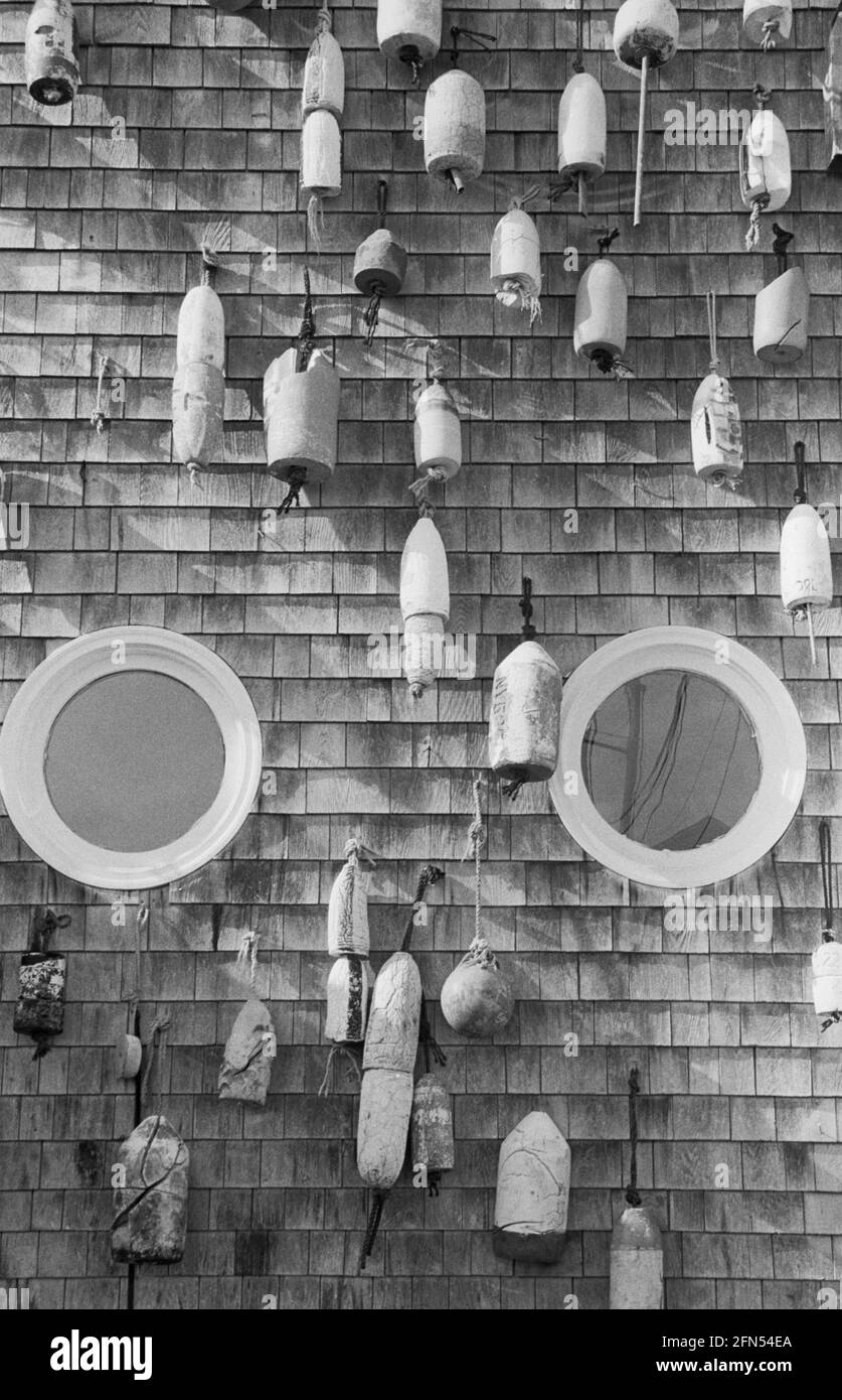 Stonington, CT Lobster Floats e boe. Parte di una serie di 35 fari della costa orientale americana fotografati tra novembre 1992 e settembre 1993. Foto Stock