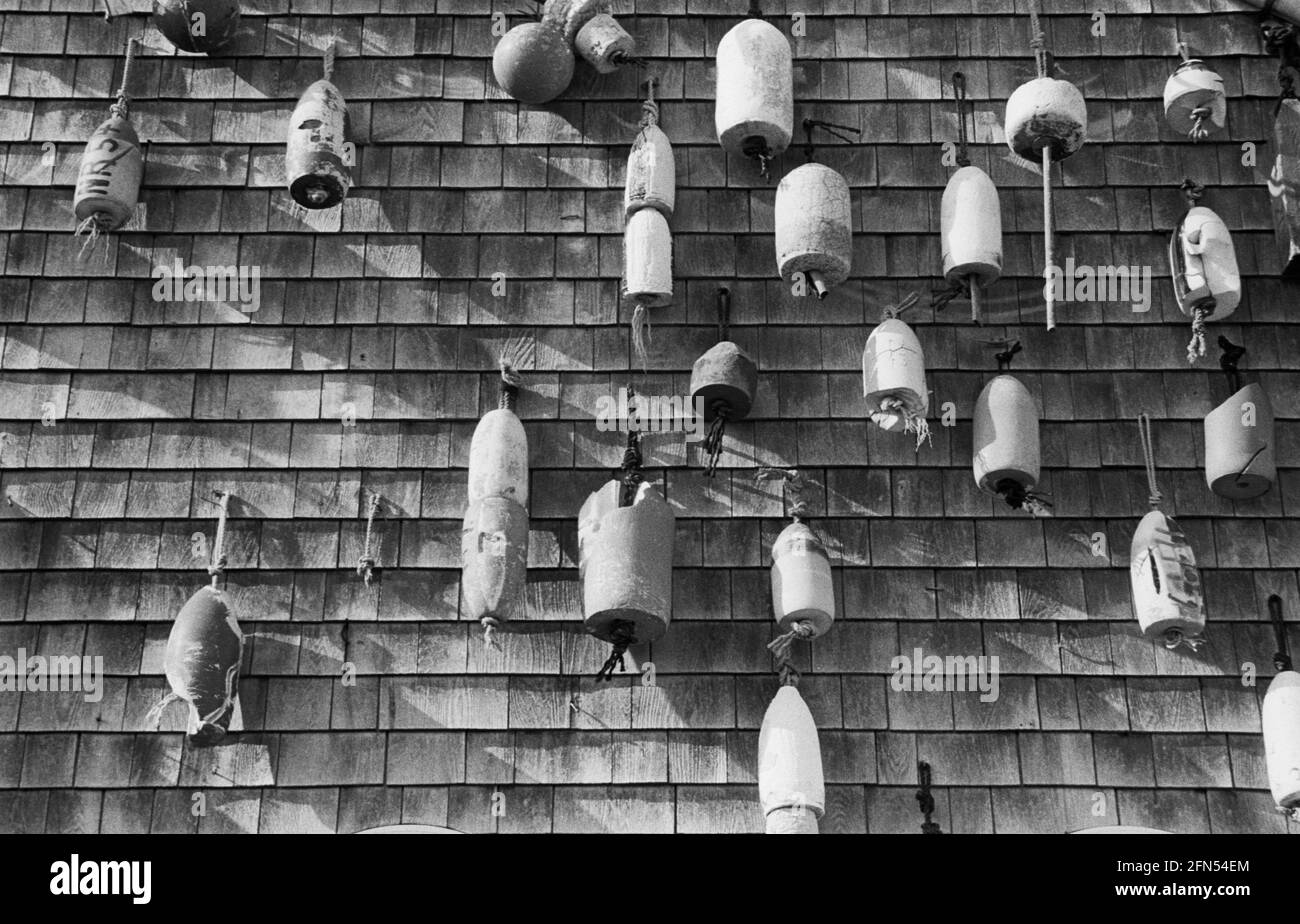 Stonington, CT Lobster Floats e boe. Parte di una serie di 35 fari della costa orientale americana fotografati tra novembre 1992 e settembre 1993. Foto Stock