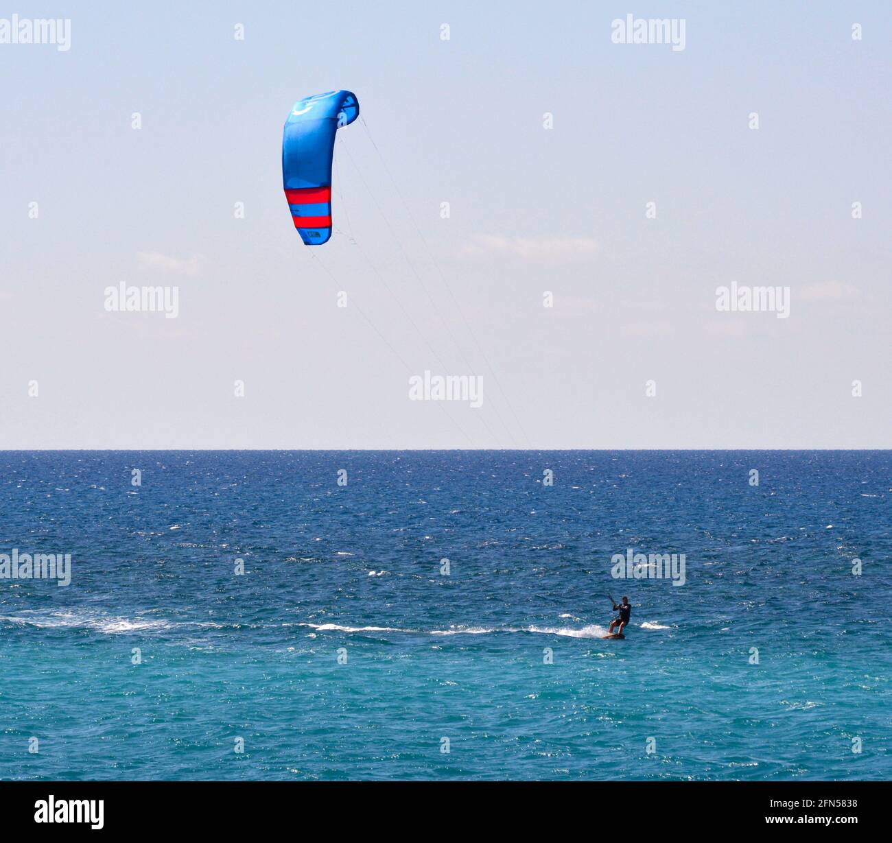 Kite surf nel Med Foto Stock