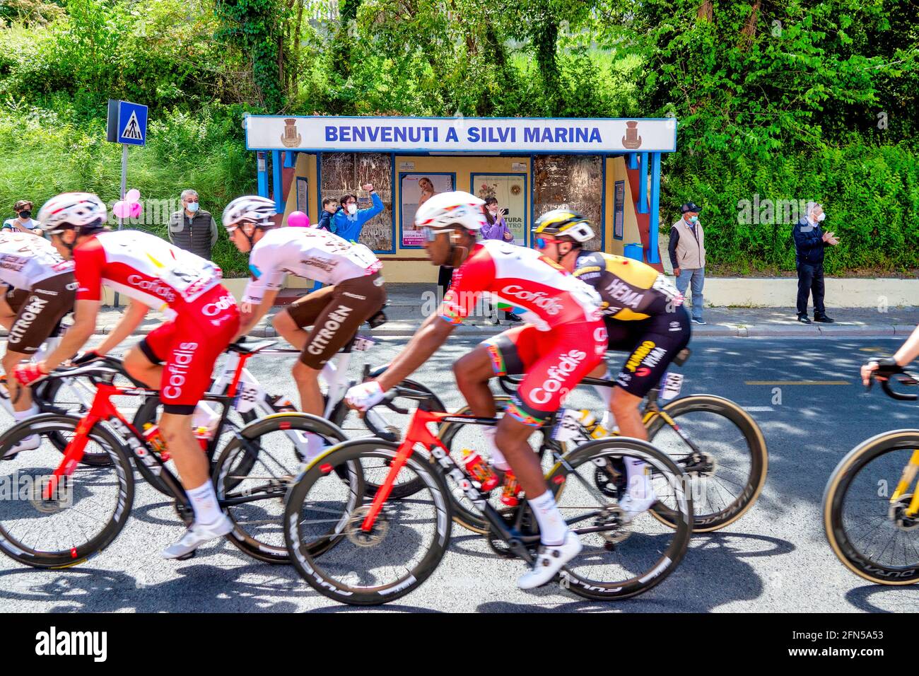 14 maggio 2021, Silvi Marina Italia - tappa della corsa ciclistica 'giro d'Italia' Foto Stock