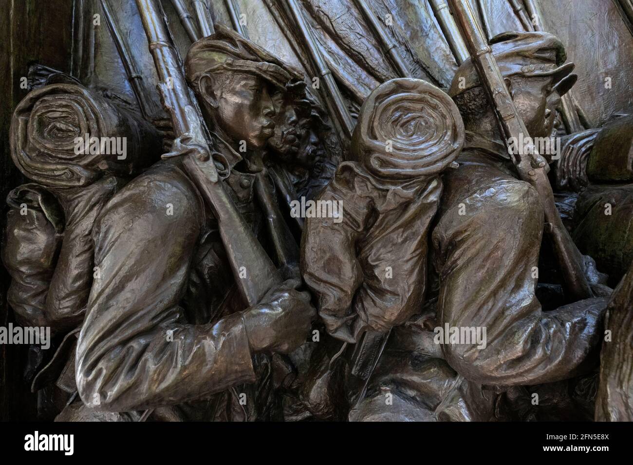 Restauro della scultura in rilievo in bronzo di Robert Gould Shaw e del 54° Regiment Memorial sul Freedom Trail a Boston, Massachusetts Foto Stock