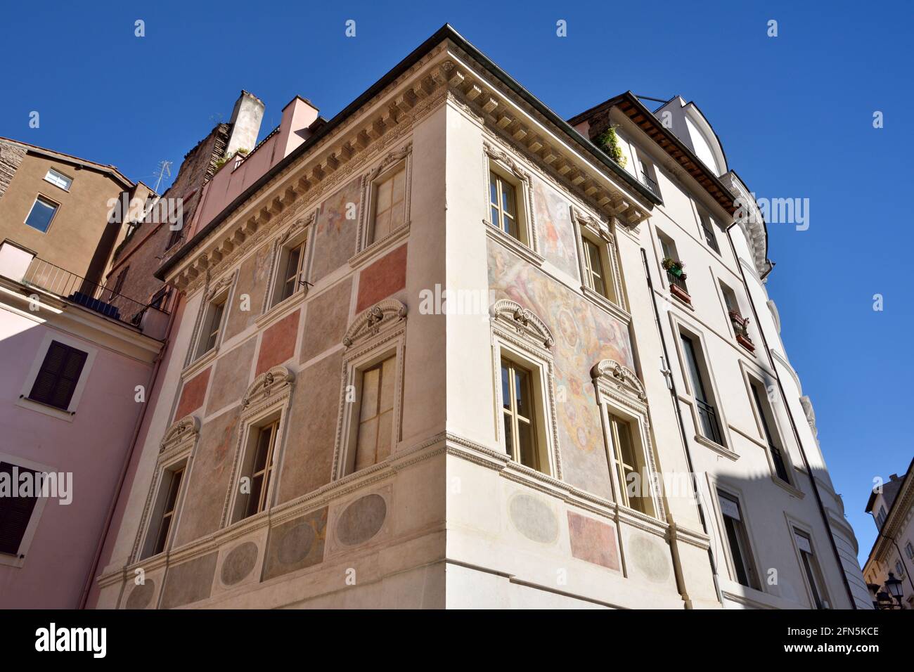 Italia, Roma, Piazza di Sant'Eustachio, Palazzetto tipo da Spoleto (XVI secolo), affreschi di Federico Zuccari Foto Stock