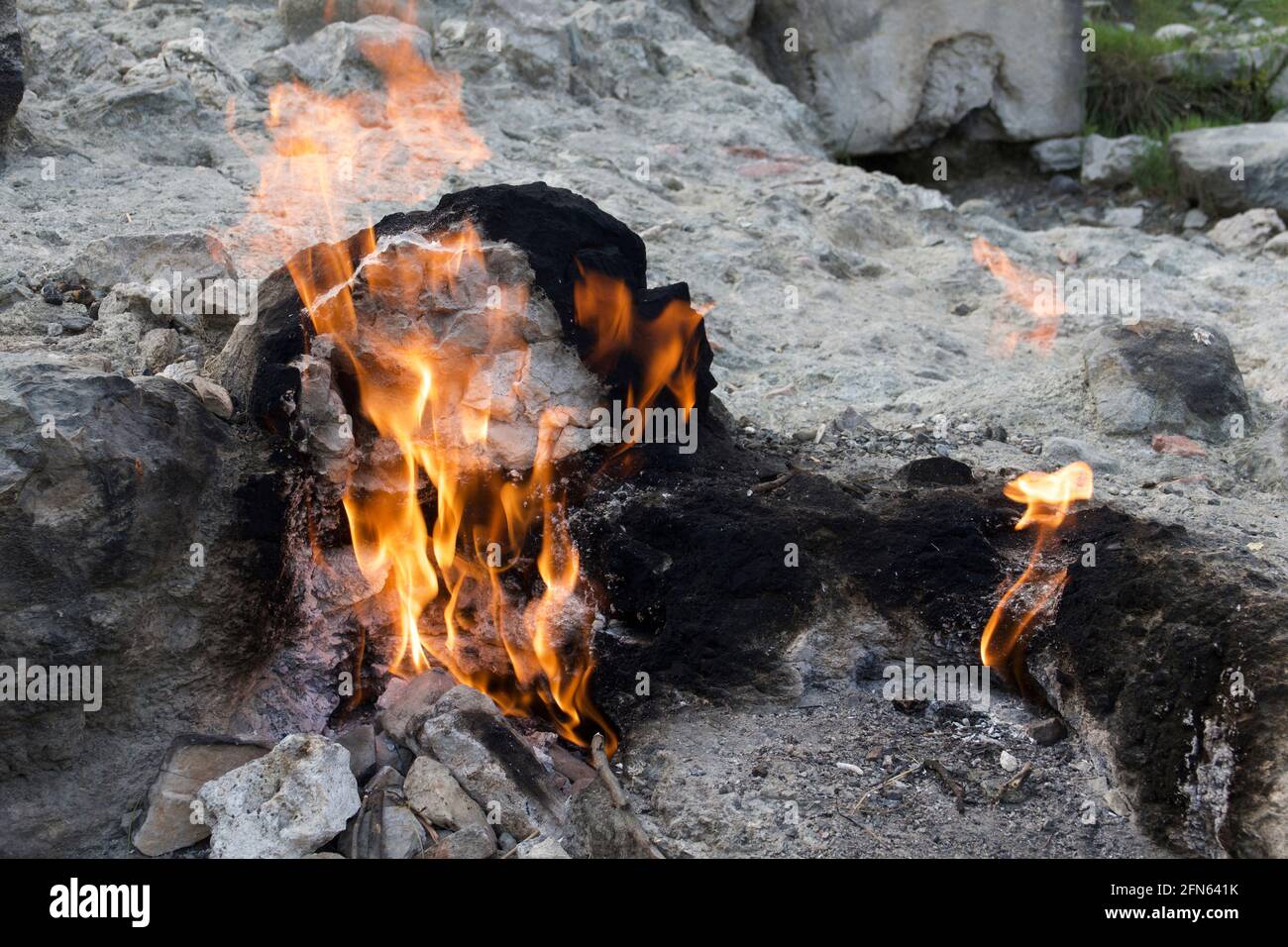 Le fiamme emergono dalle rocce a Chimera, Cirali, Turchia Foto Stock