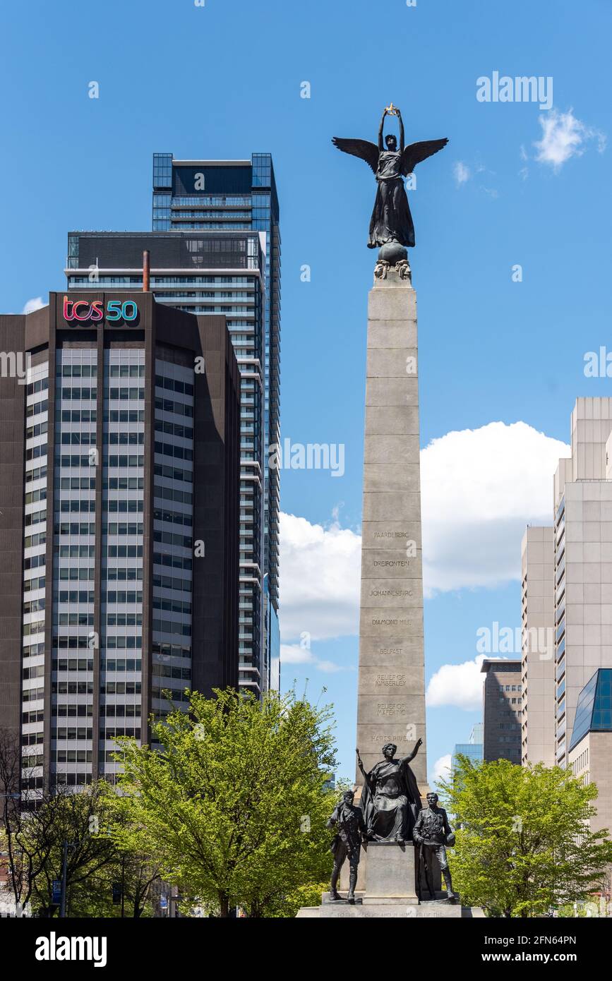 Il South African War Memorial si trova in University Avenue e Queen Street West a Toronto, Canada Foto Stock