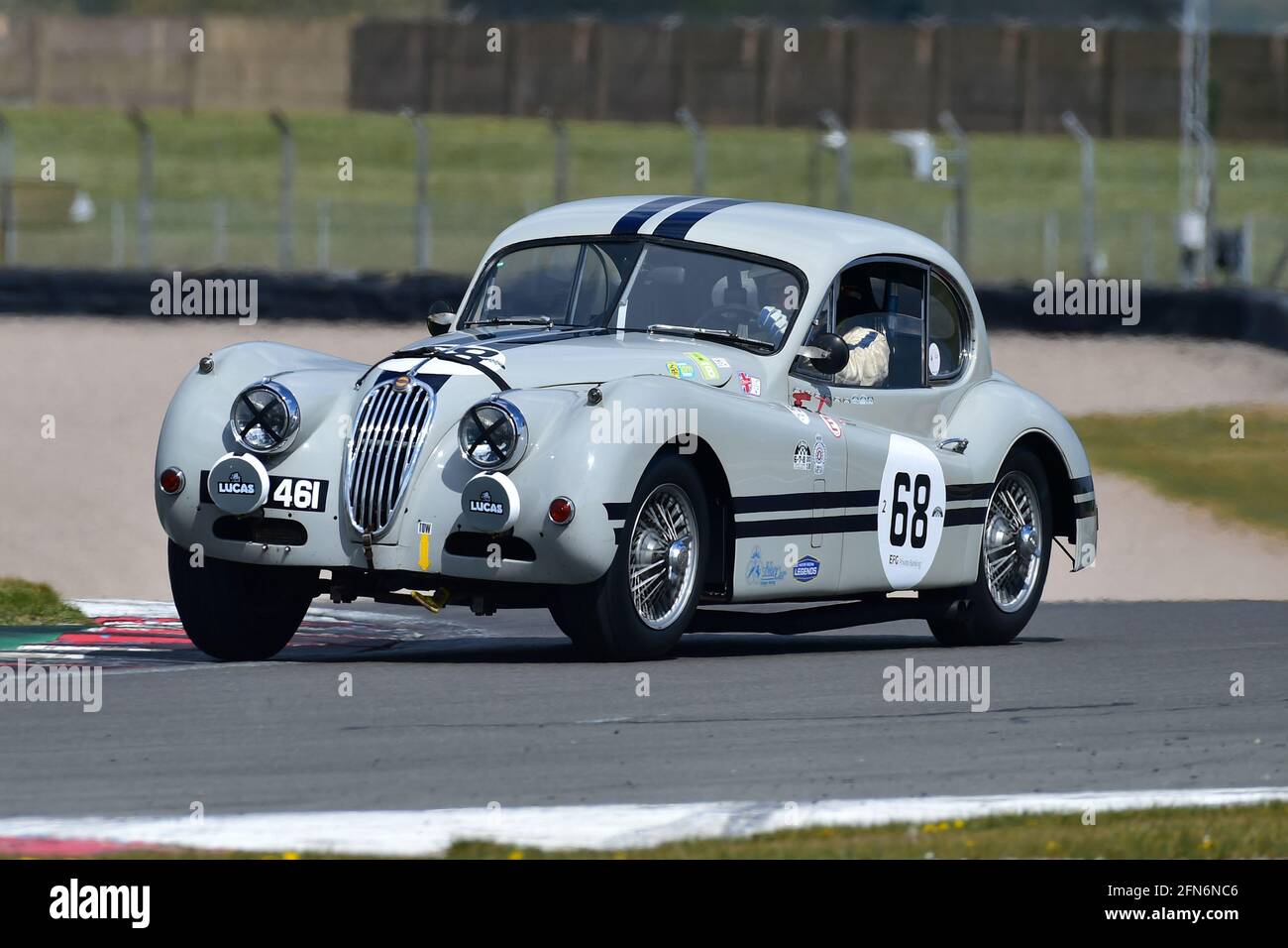 Marc Gordon, Read Gomm, Jaguar XK140, RAC Woodcote Trophy, Stirling Moss Trophy, Per le vetture sportive precedenti al 61, il Donington Historic Festival e il Donington Park Foto Stock