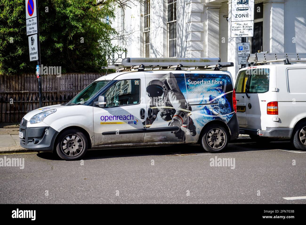Cartellonistica su richiesta openreach superveloce in fibra stellare Foto Stock