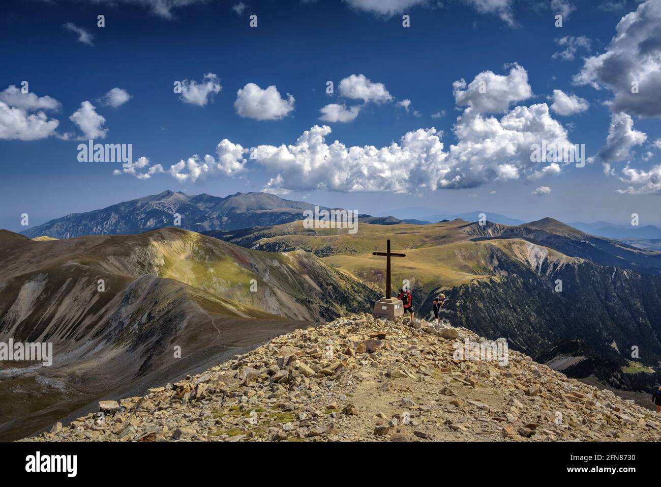 Vista dalla cima Bastiments (Ripollès, Catalogna, Spagna, Pirenei) ESP: Viste desde la cumbre del Bastiments (Ripollès, Cataluña, España) Foto Stock