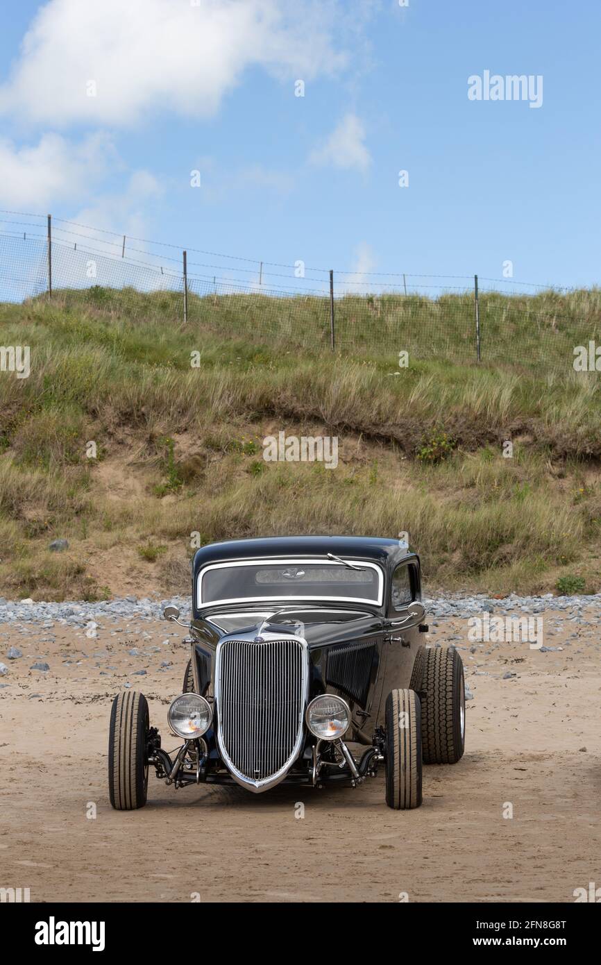 34 'Ford parcheggiata a Pendine Sands in Galles per il gara in spiaggia Foto Stock