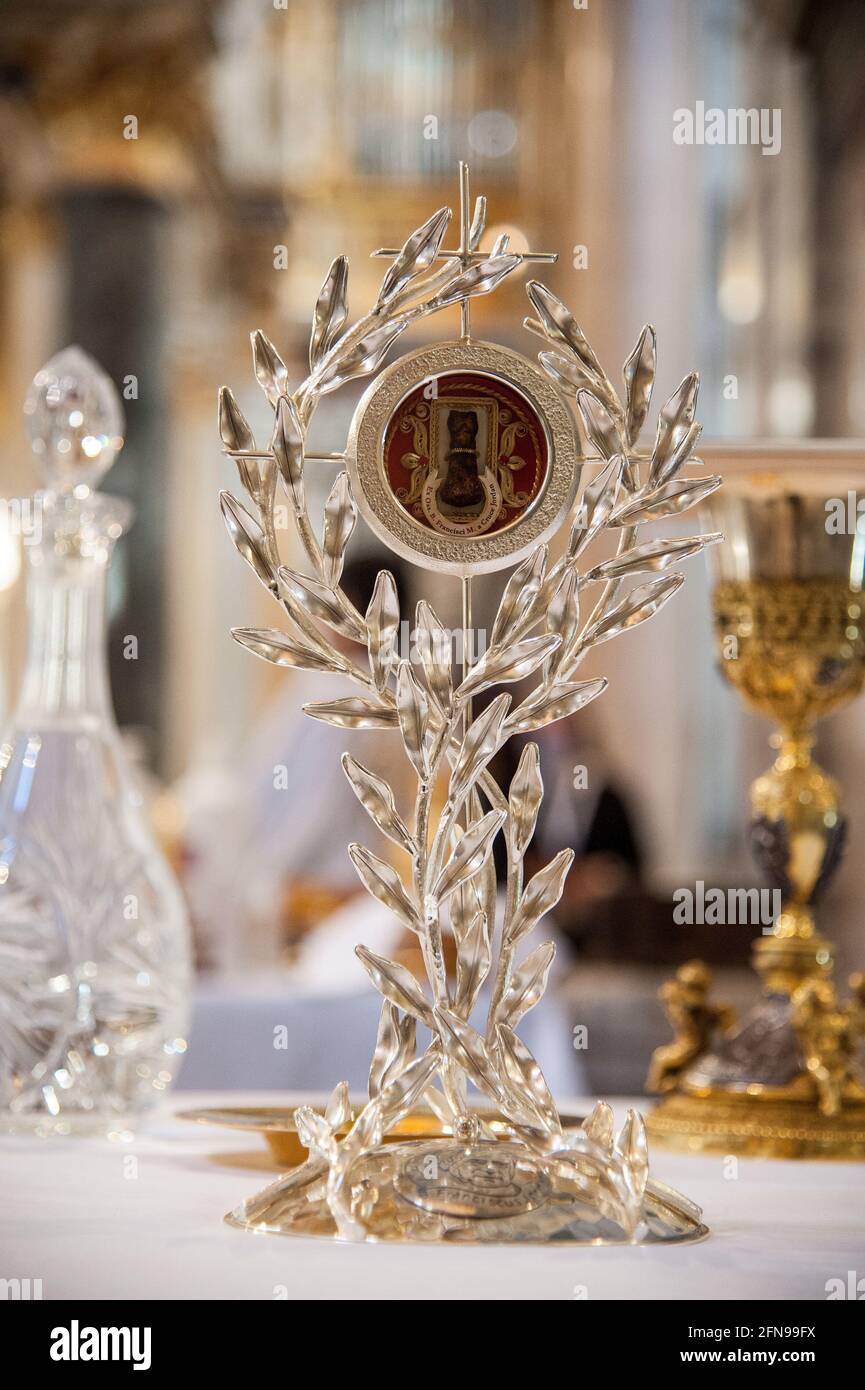 Roma, Italia. 15 maggio 2021 : il Reliquario di Francesco Maria della Croce Giordano (1848-1918) fondatore della Congregazione Salvatoriana, nella Basilica di San Giovanni in Laterano a Roma. Credit: Independent Photo Agency Srl/Alamy Live News Foto Stock