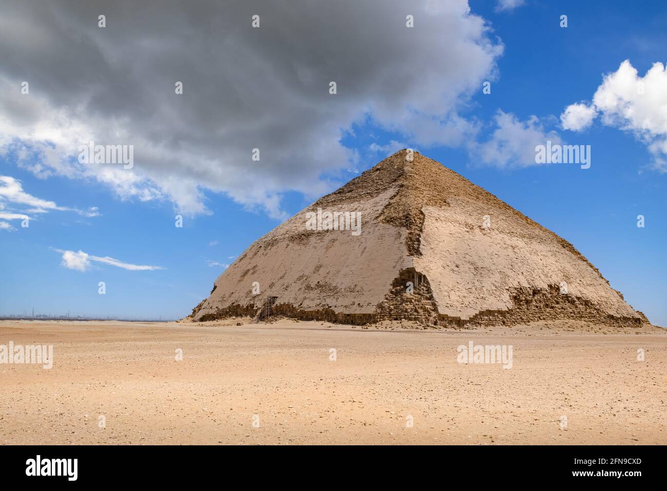 La piramide piegata a Dahshur, il Cairo, Egitto Foto Stock