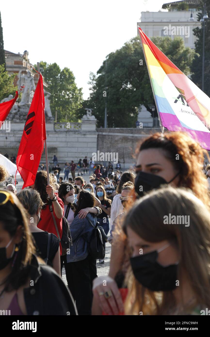 15 maggio 2021 dimostrazione a supporto dell'approvazione di Il disegno di legge Zan contro l'omofobia e la discriminazione a Roma Italia Foto Stock