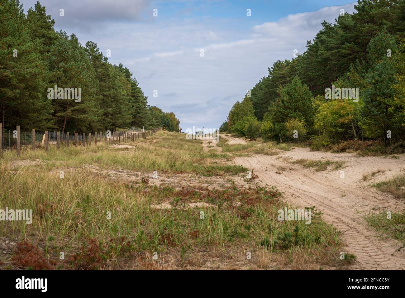 La terra dell'uomo no al confine tra Ahlbeck in Germania e Swinoujscie in Polonia Foto Stock