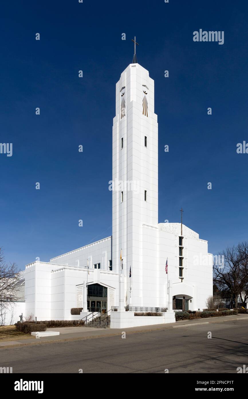 La cattedrale in cemento Art Deco bianca del 1941 dello Spirito Santo a Bismarck, North Dakota, è stata progettata dall'architetto Fargo William F. Kurke. Foto Stock