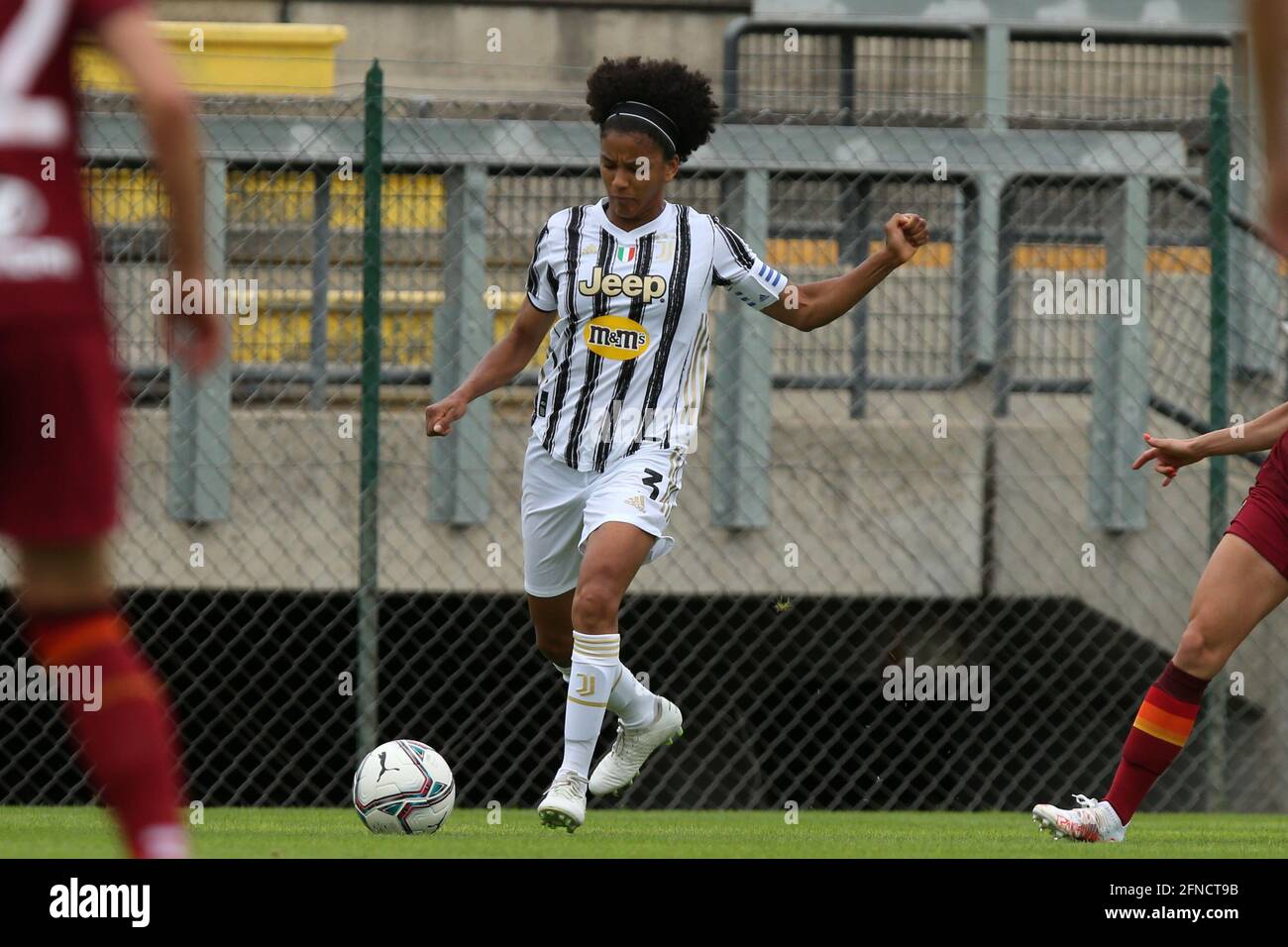 Roma, Italia. 16 maggio 2021. Sara Gama (Juventus) durante la Serie a TIMvision Match tra LE donne COME Roma e Juventus allo Stadio tre Fontane di Roma, il 6 maggio 2021 (Foto di Giuseppe fama/Pacific Press) Credit: Pacific Press Media Production Corp./Alamy Live News Foto Stock