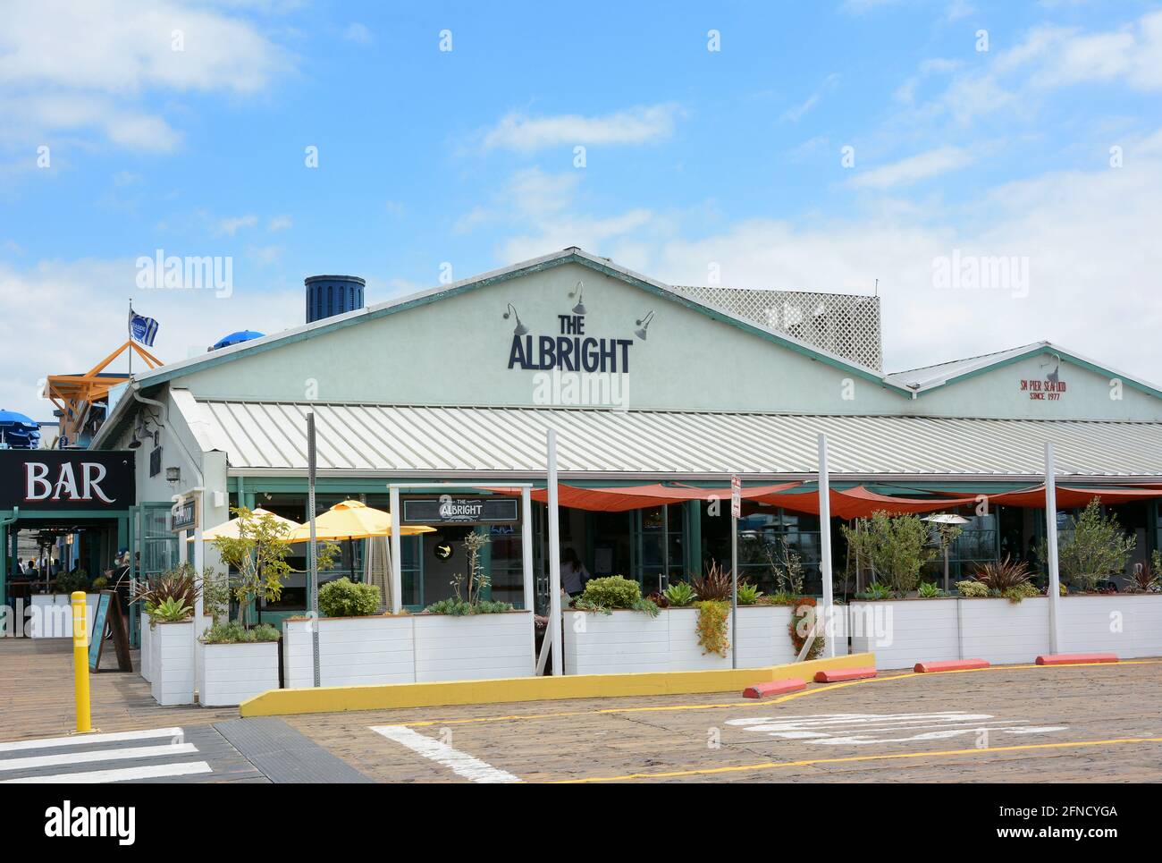 SANTA MONICA, CALIFORNIA - 15 MAGGIO 2021: L'Albright è un ristorante di pesce sul molo di Santa Monica. Foto Stock