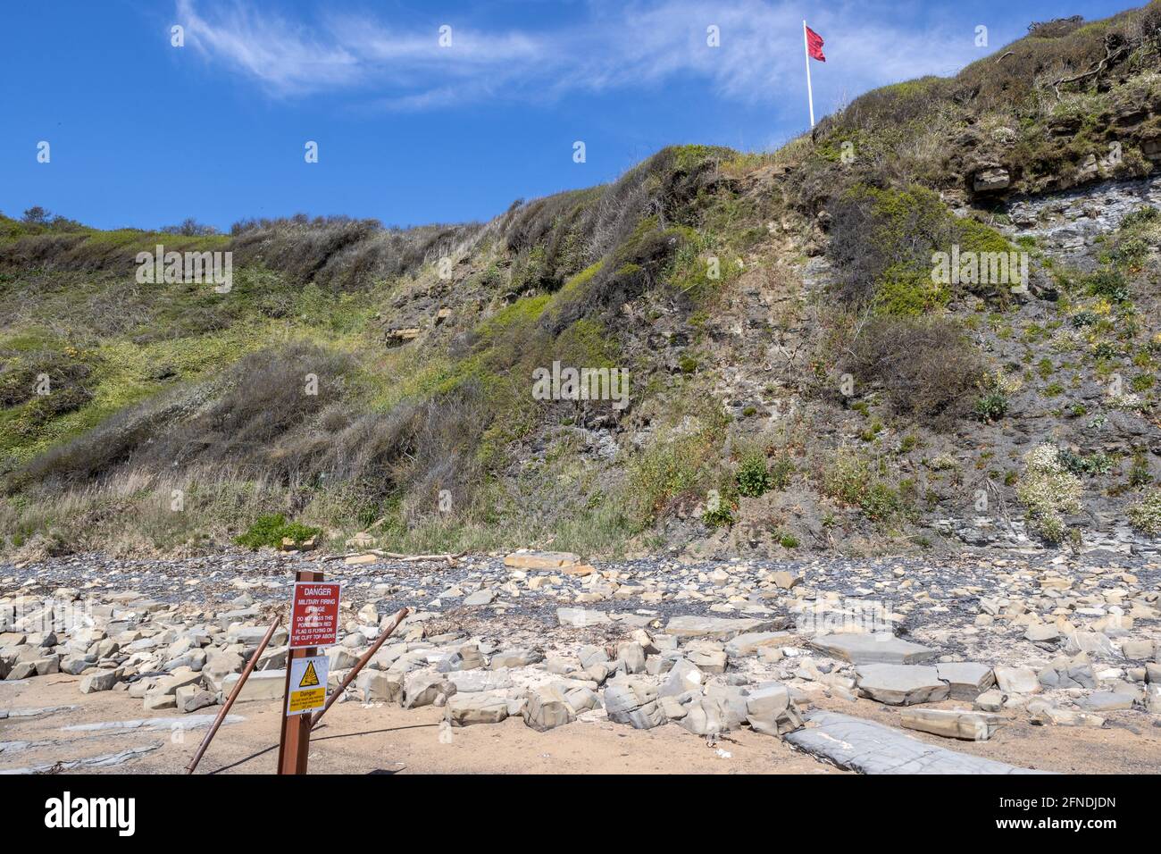 Marcatori di campo di tiro militare, , Kimmeridge Bay, Isola di Purbeck, Jurassic Coast, Dorset, Regno Unito Foto Stock