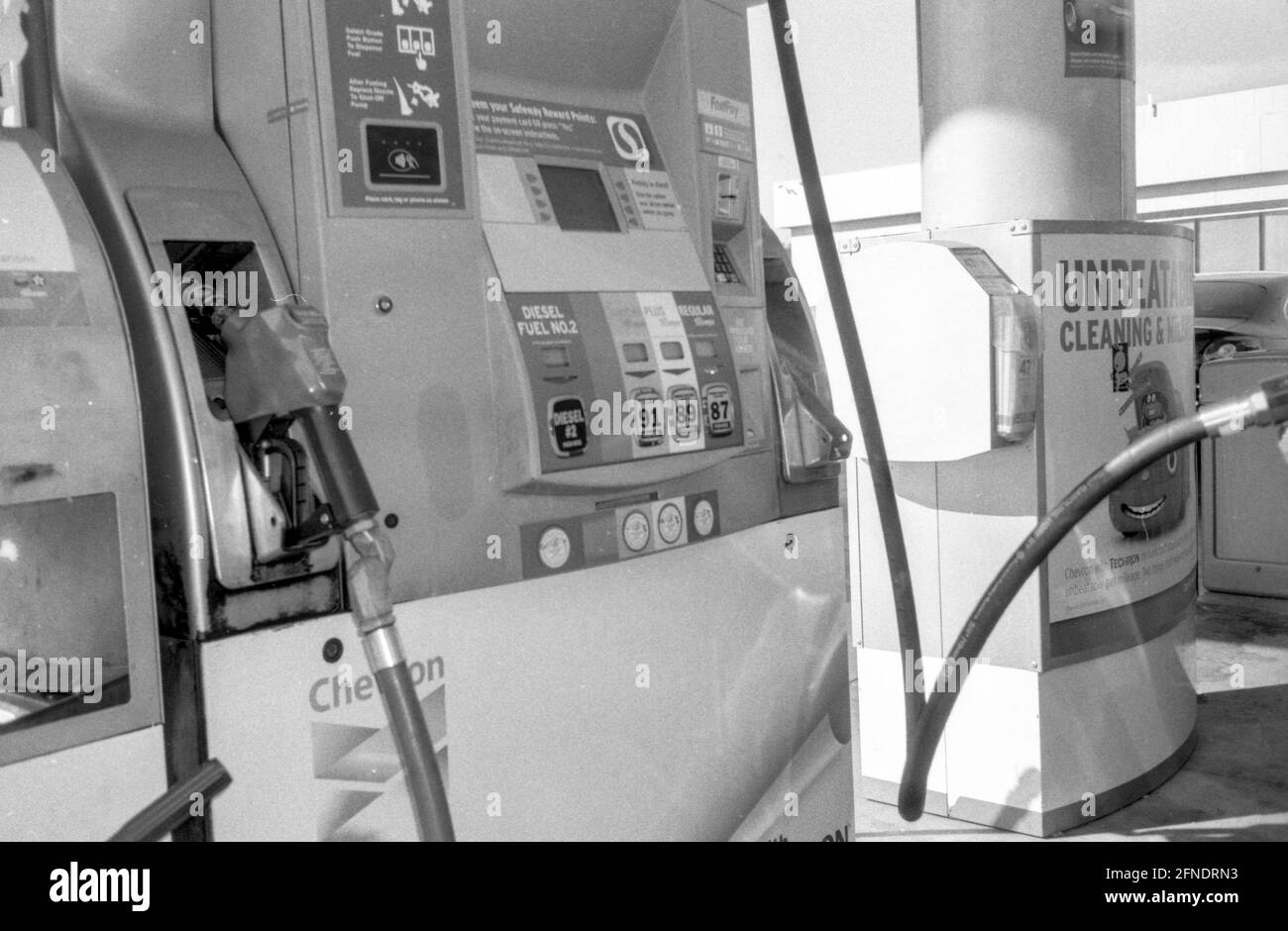Primo piano di una pompa a benzina Chevron in una stazione di servizio, 15 agosto 2020. () Foto Stock