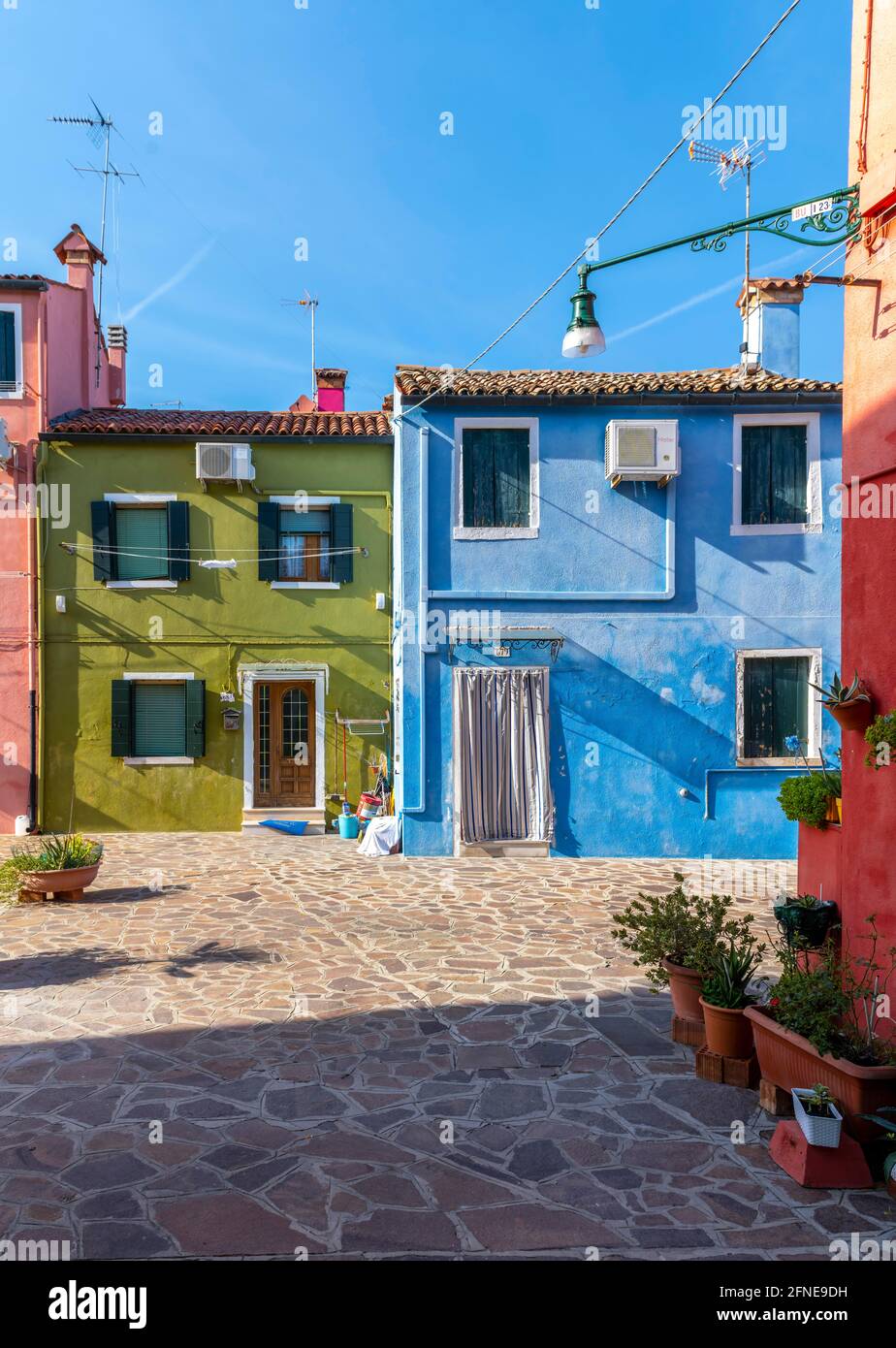 Case colorate, facciata colorata, Isola di Burano, Venezia, Veneto, Italia Foto Stock