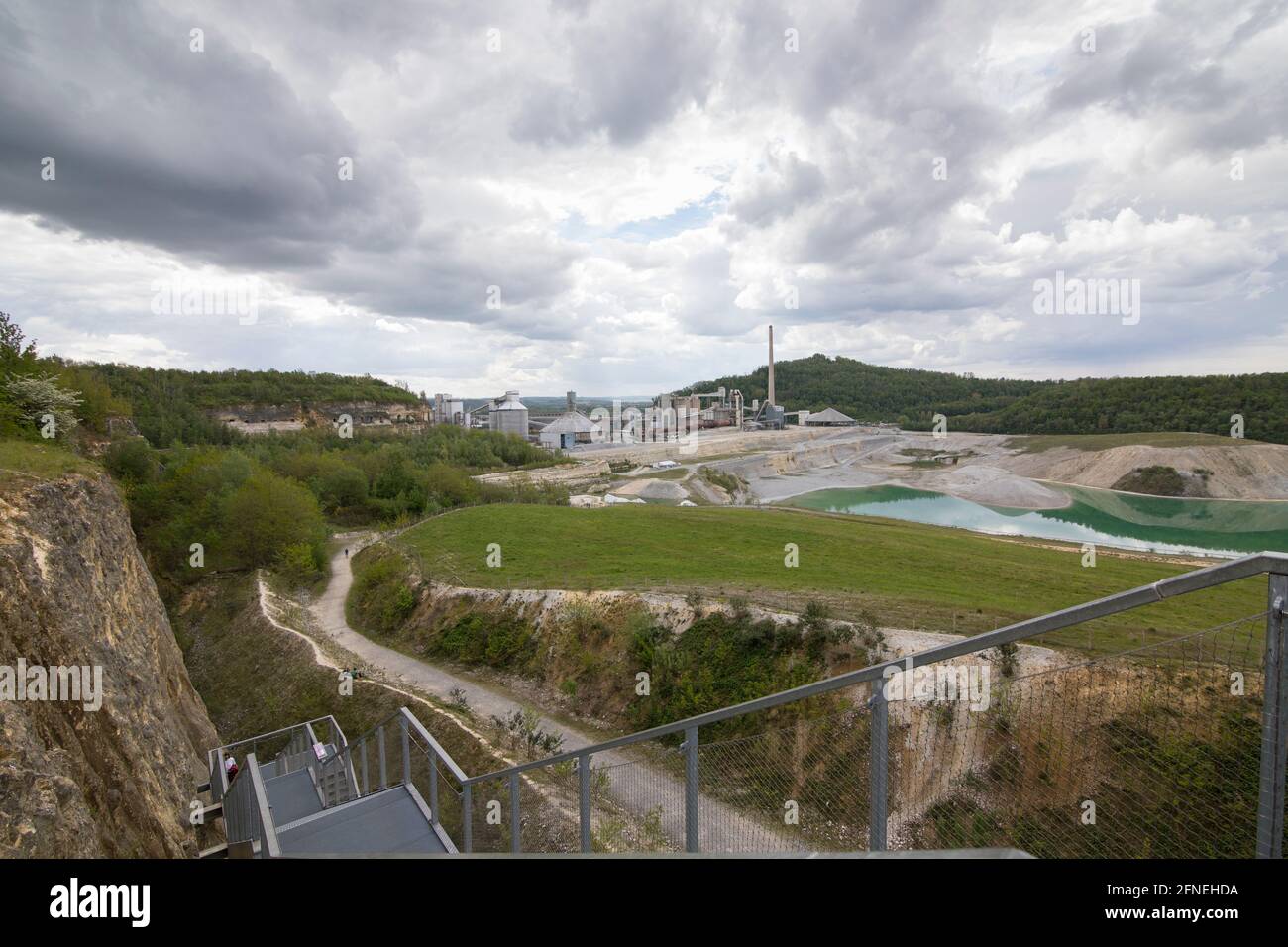 Chiusa la cava di Enci e la fabbrica di cemento a Maastricht, oggi paesaggio con restauro naturale, aperta ai visitatori. Foto Stock