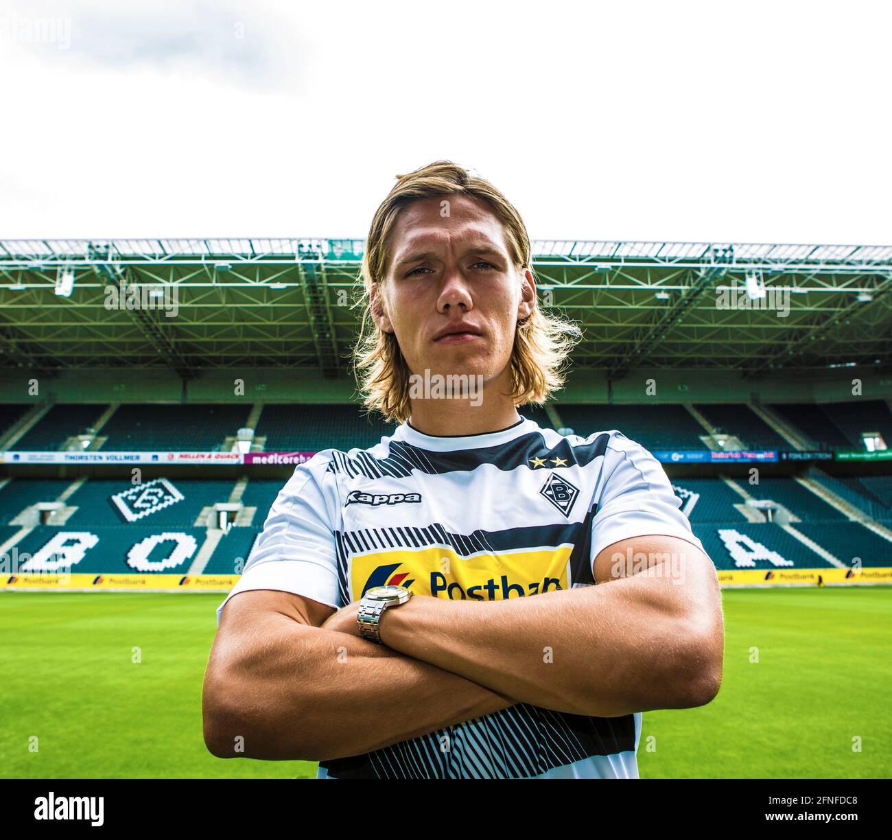 Jannik Vestergaard ist ein dänisch-deutscher Fußballspieler, der seit 2016 bei Borussia Mönchengladbach unter Vertrag steht. Vestergaard ist Innenvert Foto Stock
