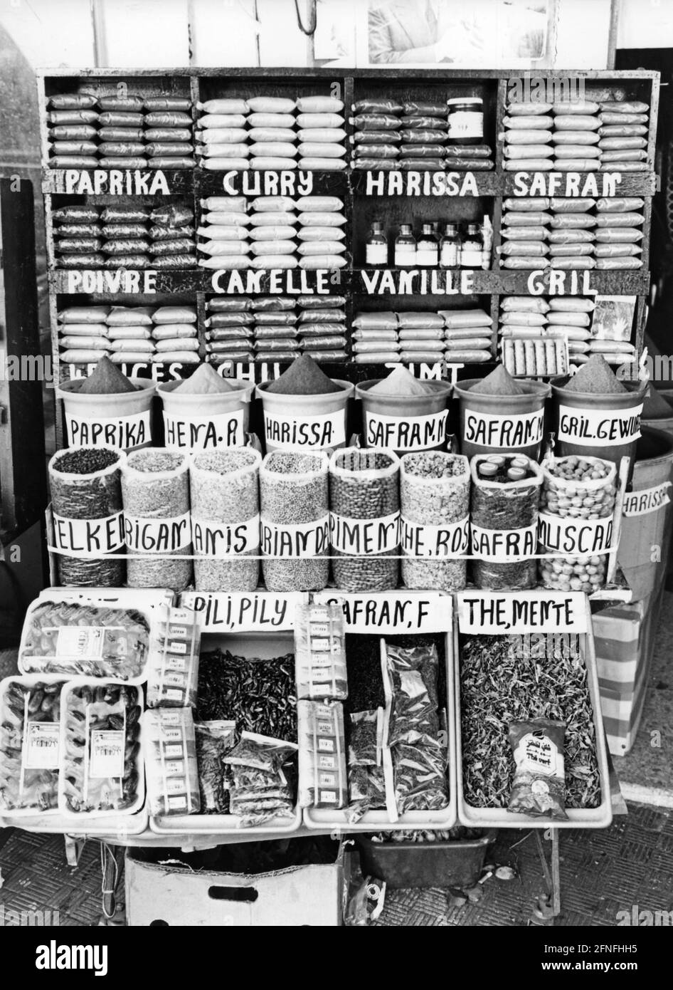 Un negozio di spezie sull'isola tunisina di Djerba. [traduzione automatizzata] Foto Stock