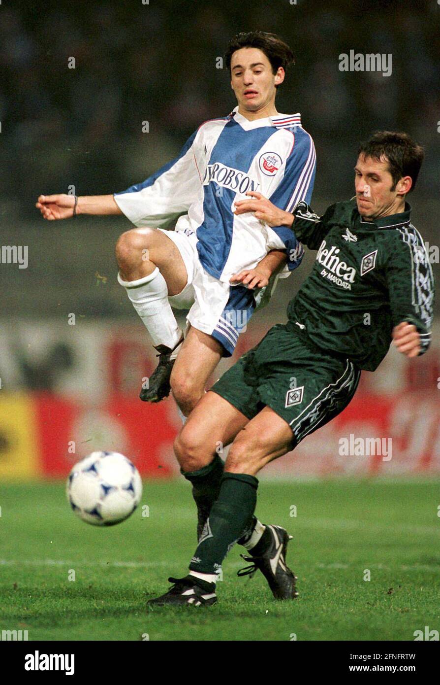 Calcio 1° Bundesliga 1998/1999 13° incontro FC Hansa Rostock 1-1 Borussia Moenchengladbach 13.11.1998 Thomas Eichin (destra, Gladbach) contro Oliver Neuville (Rostock) FOTO: WEREK Press Picture Agency xxNOxMODELxRELEASExx [traduzione automatica] Foto Stock