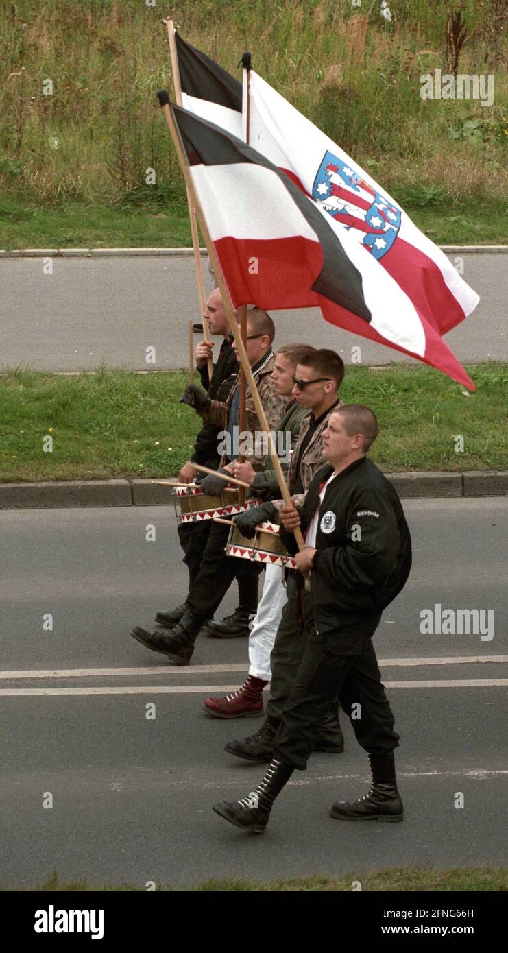 Germania / gruppi di destra / 19.9.1998 dimostrazione NPD a Rostock, Meclemburgo-Pomerania occidentale: // Nazionale / nazisti / [traduzione automatizzata] Foto Stock