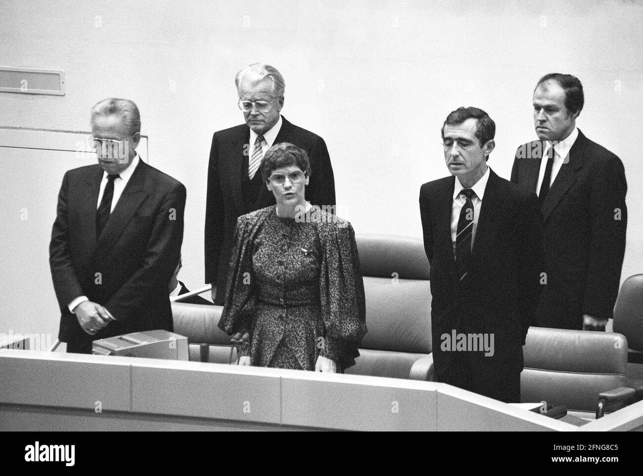 Germania, Bonn, 01.09.1989. Archivio No.: 08-06-10 Dichiarazione del governo del Cancelliere Kohl sulla commemorazione dell'invasione della Polonia nel 1939 Foto: Presidente del Bundestag Rita Suessmuth [traduzione automatizzata] Foto Stock