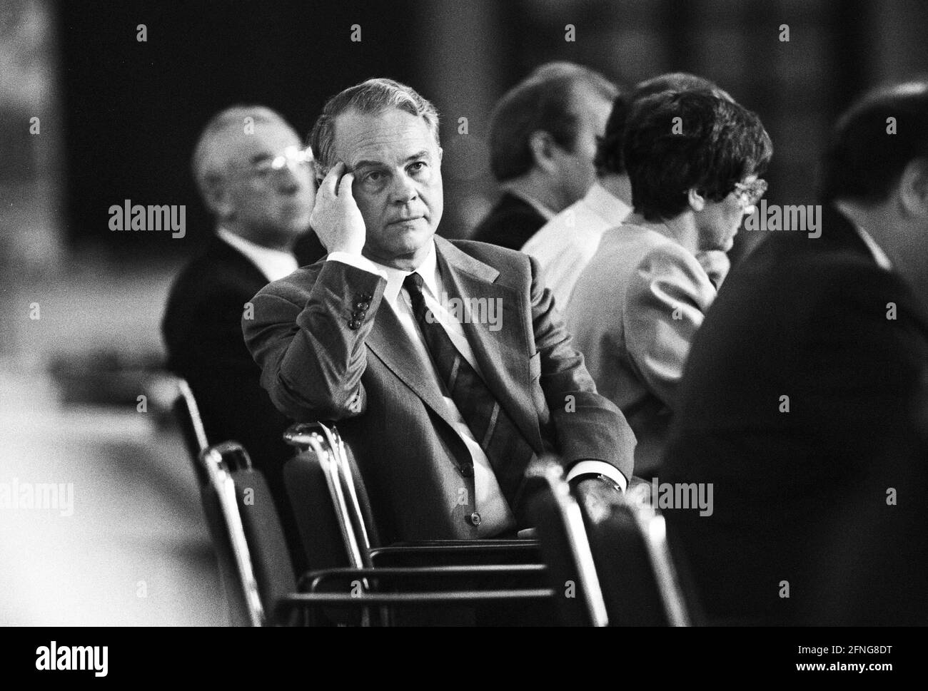 Germania, Hannover, 13.10.1989. N. archivio: 09-55-28 CDU-Landesparteitag-Niedersachsen Foto: Ernst Albrecht, Ministro Presidente della bassa Sassonia [traduzione automatizzata] Foto Stock