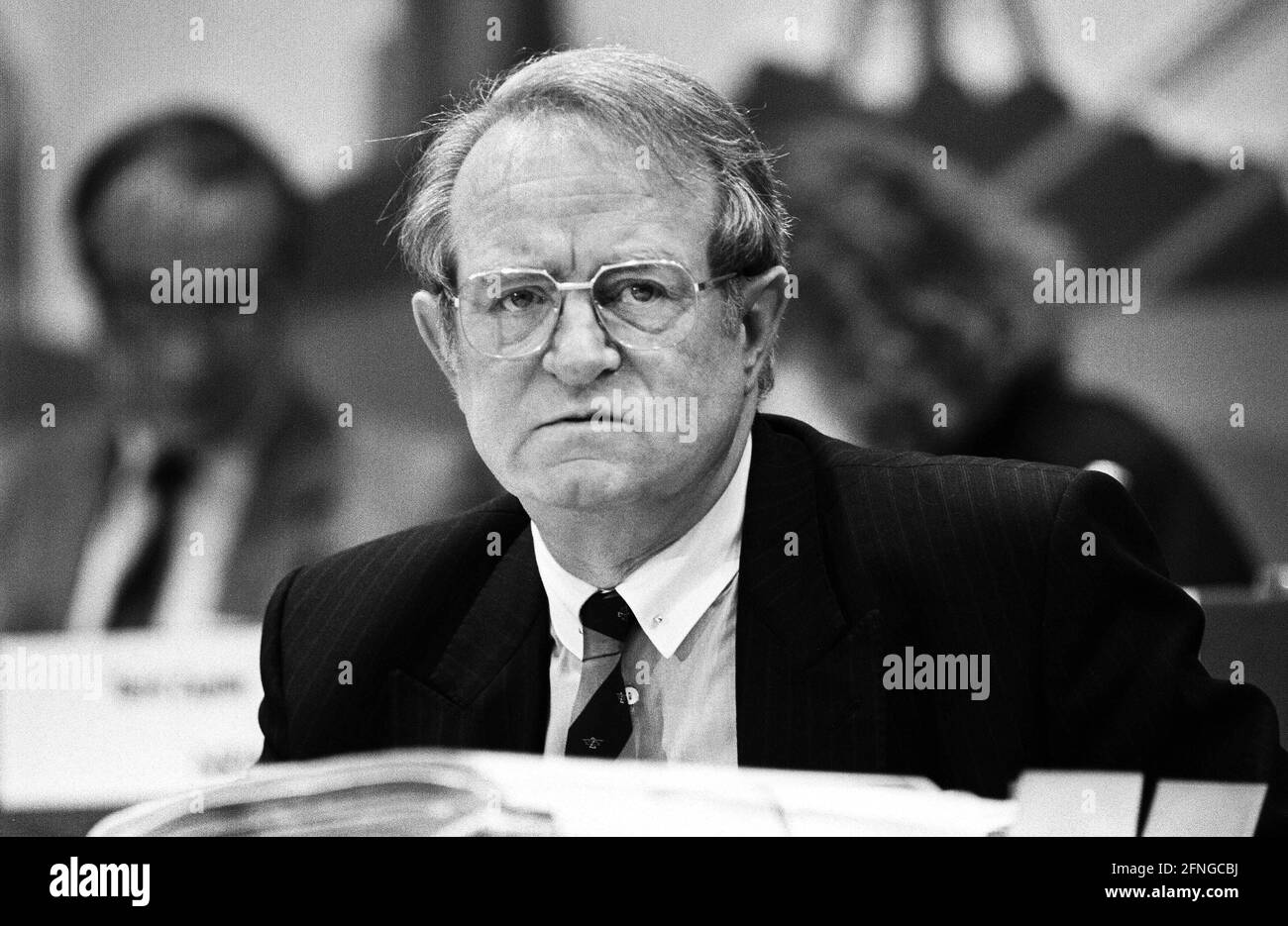 Germania, Siegen, 03.02.1990 Archive-No.: 13-18-28 SPD-NRW Congresso del Partito di Stato Foto: SPD Presidente di Stato e Premier di Stato Johannes Rau [traduzione automatizzata] Foto Stock