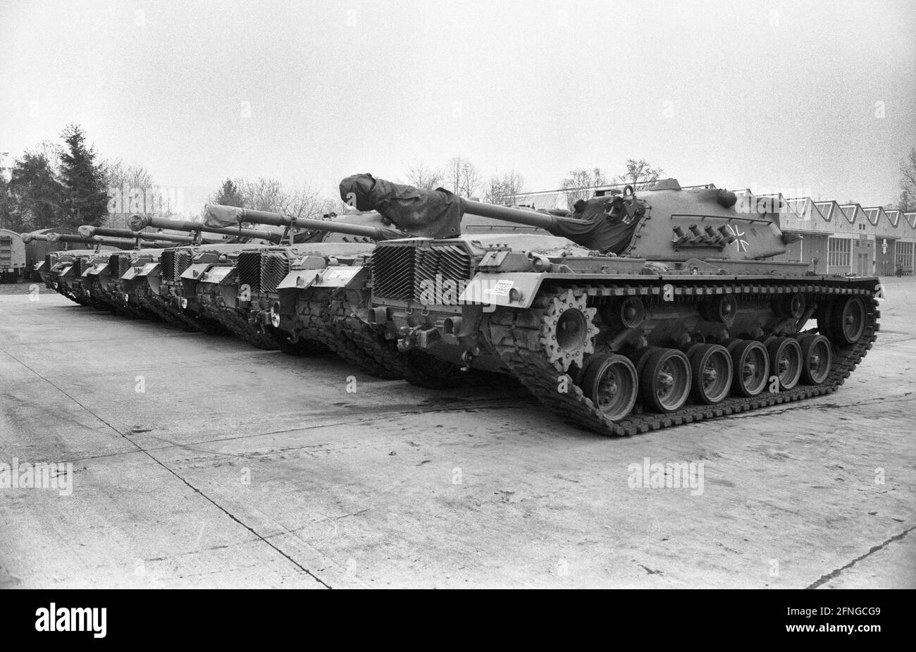 Germania, Darmstadt, 14.03.1990 Archive-No.: 14-49-05 Bundeswehr rende 235 principali carri armati di battaglia M 48 inutilizzabili per scopi di combattimento Foto:Disassemblaggio del principale carro armato di battaglia M 48 [traduzione automatizzata] Foto Stock